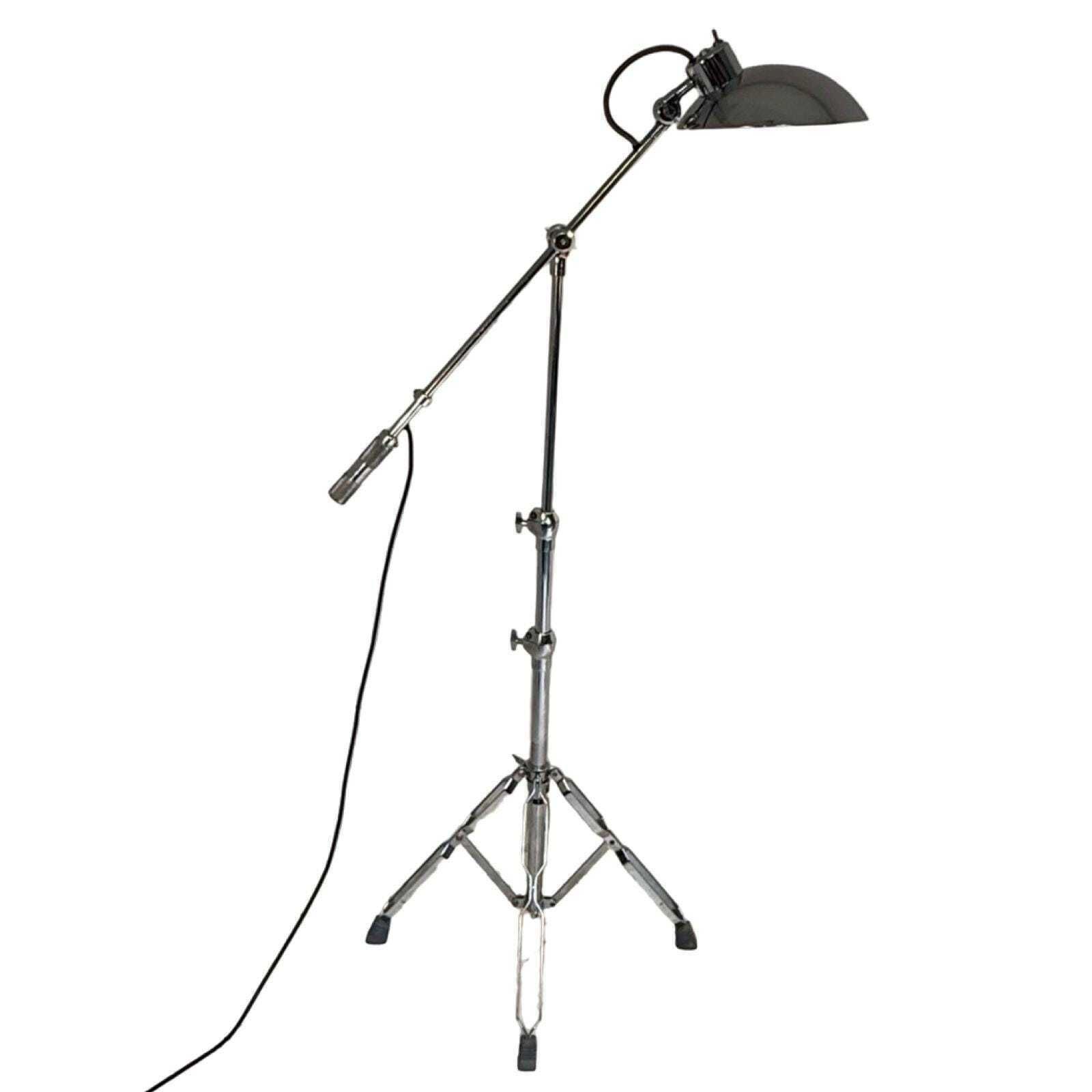 Yasu Sasamoto   Dulton Co. Ltd   Vloerlamp In De Stijl Van Een Microfoonstandaard