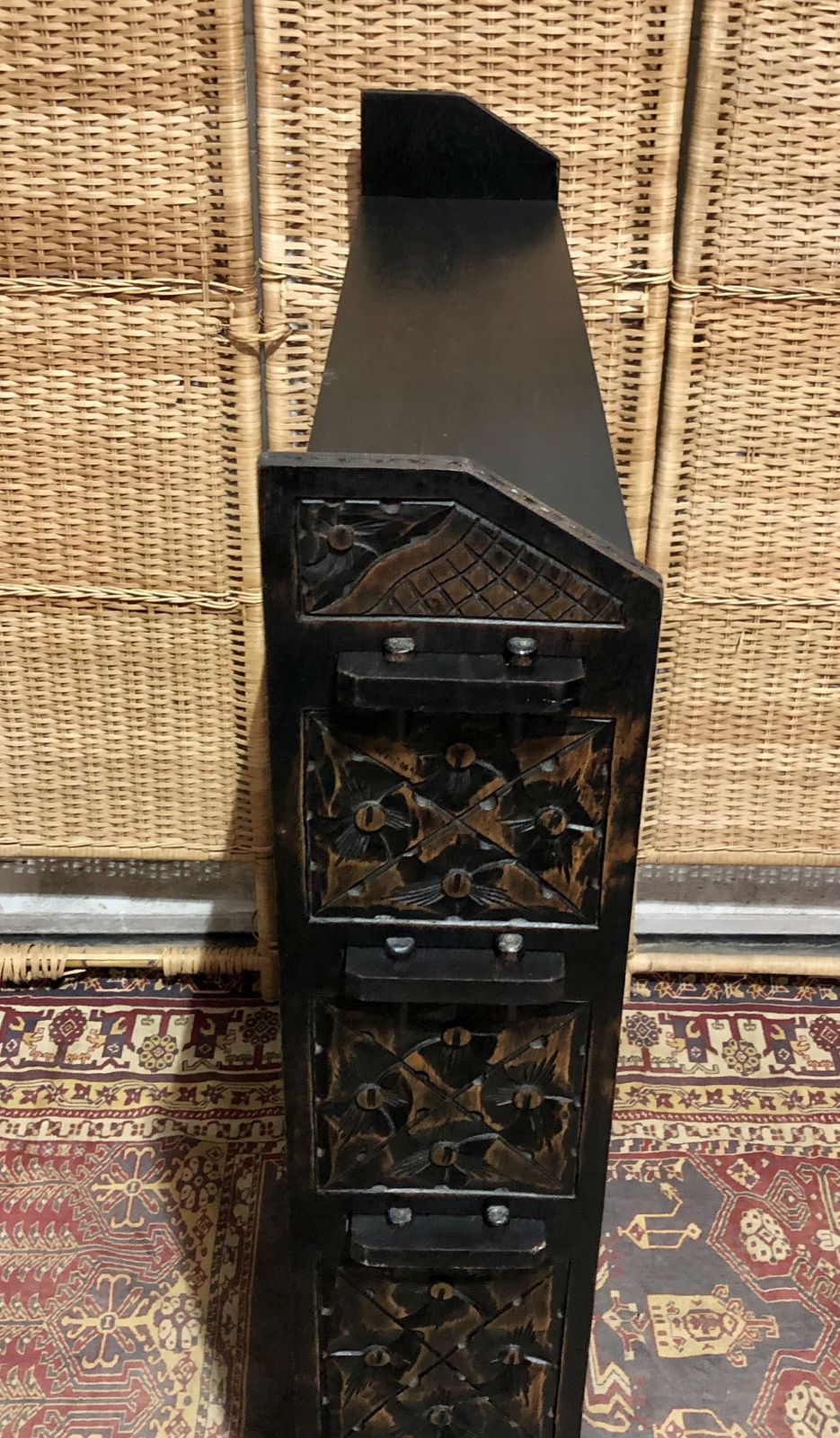 photo vintage Handsome Antique Carved Oak Bookcase/Bookshelves