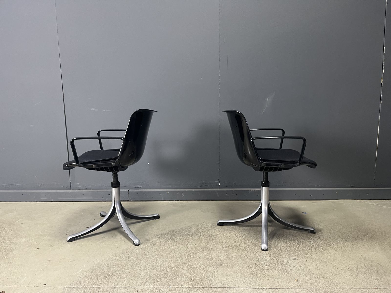 Osvaldo Borsani 'Modus' Chairs For Tecno, 1970s   Set Of 2 photo Furniture