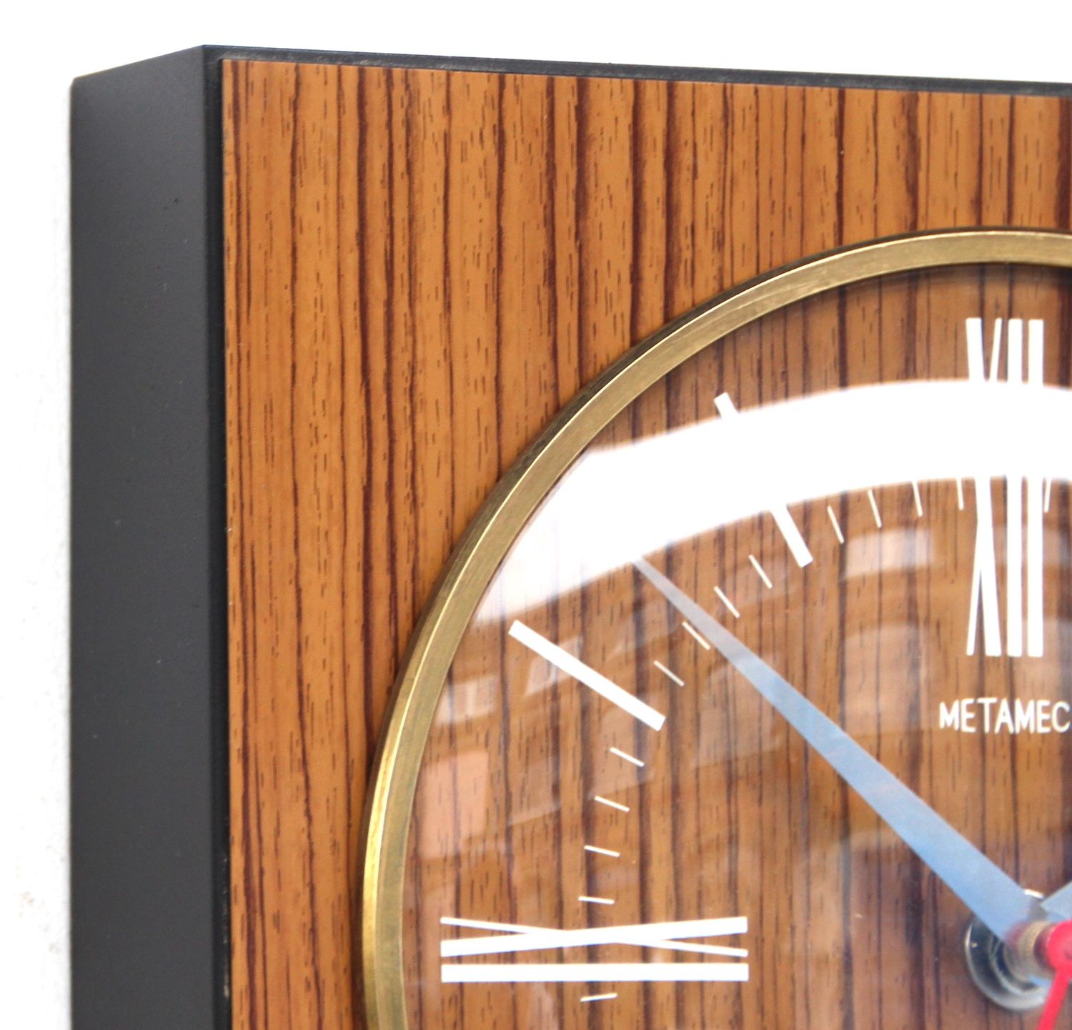 1970s British Kitsch Lounge Vintage Wall Clock. Fully Guaranteed. London Timepiece. photo 95.0