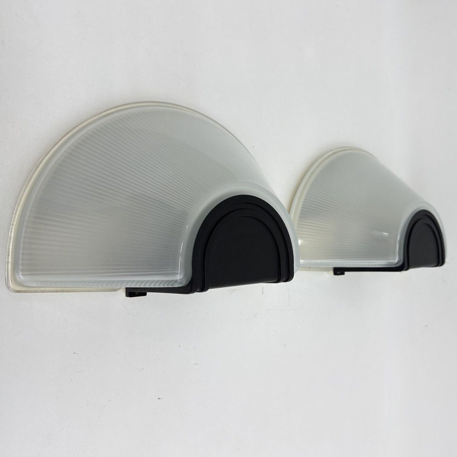 photo vintage Set Of 2 Glass Prisma Wall Lamps Mega , 1980s , Italy