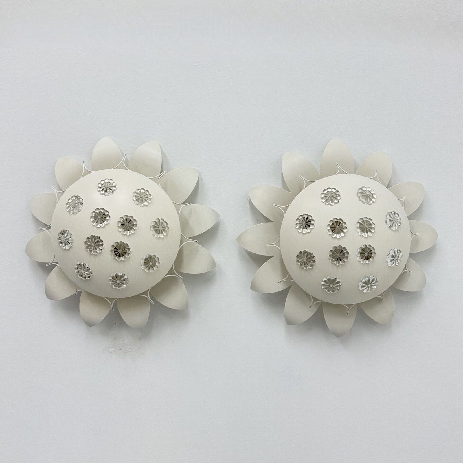 Set Of 2 Emil Stejnar Wall Lamp With Flower Crystals , 1950s Vienna photo Lighting
