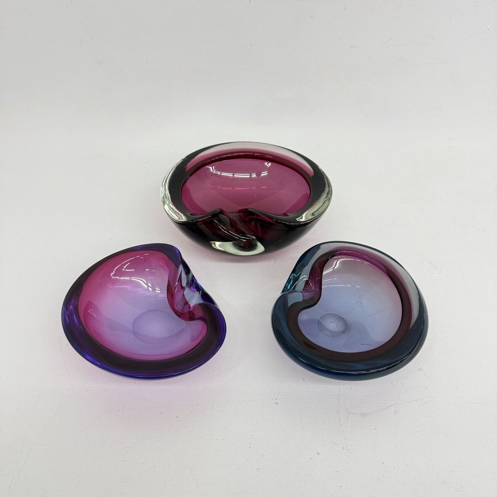 Set van 3 Murano sommerso roze glazen schalen, jaren 1970 photo for sale