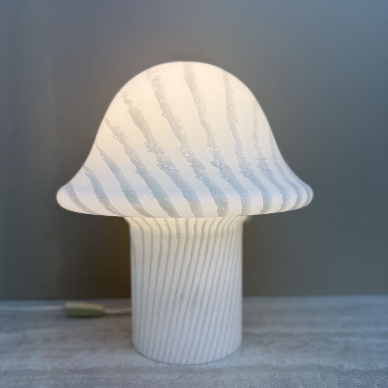 Verlichting Peil & Putzler Mushroom Zebra Tafellamp, jaren 1970 photo