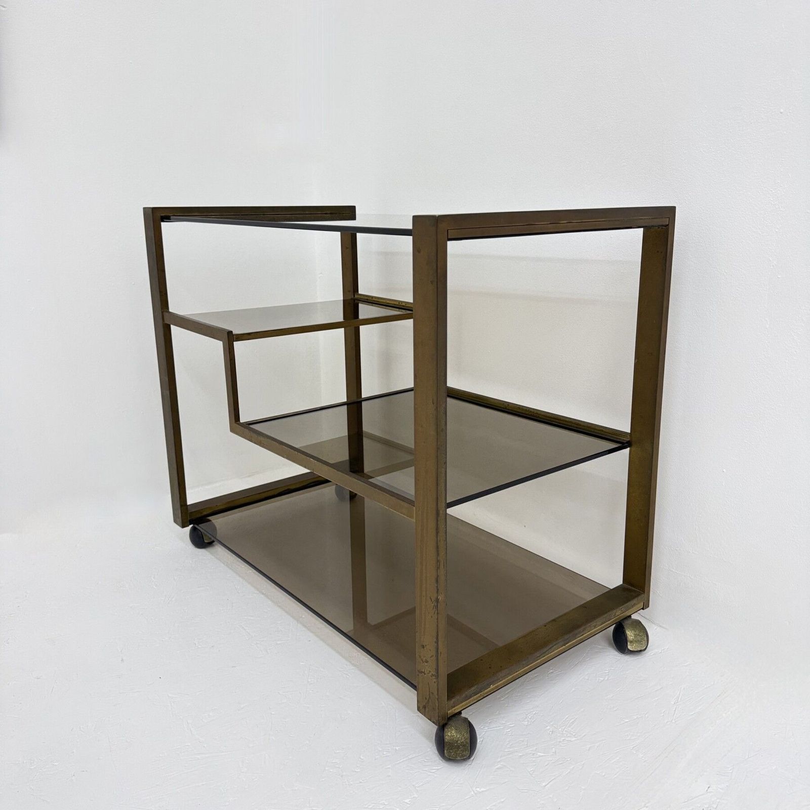 photo vinterior Mid Century Brass Bar Car With Smoked Glass , 1970s
