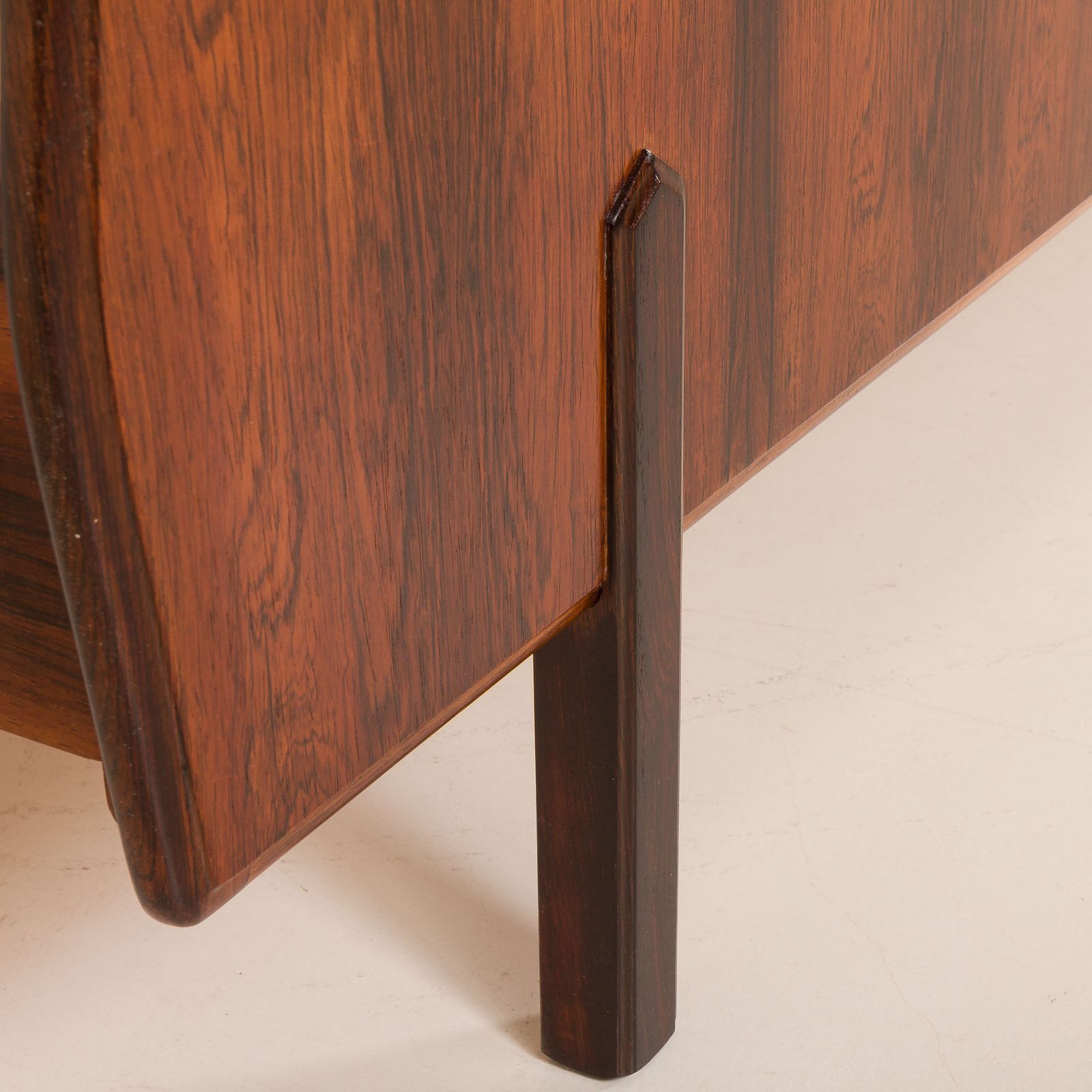 photo buy Mid Century Queen Size Scandinavian Bed In Rosewood 1960s