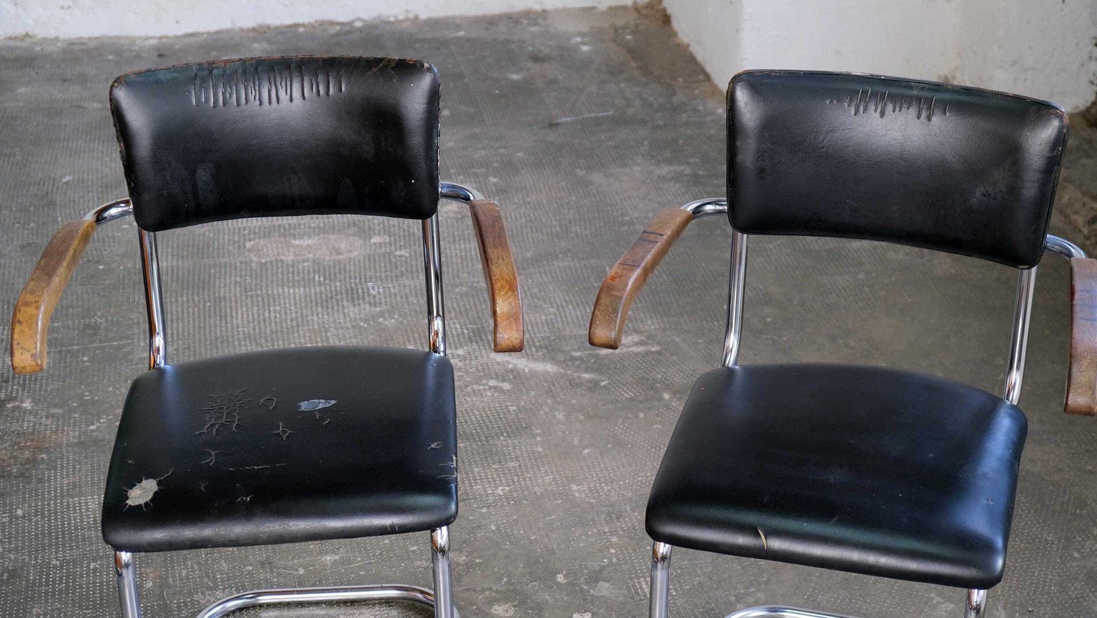 1 Of 2 Bauhaus Cantilever Armchair Mart Stam S 43 photo vintage