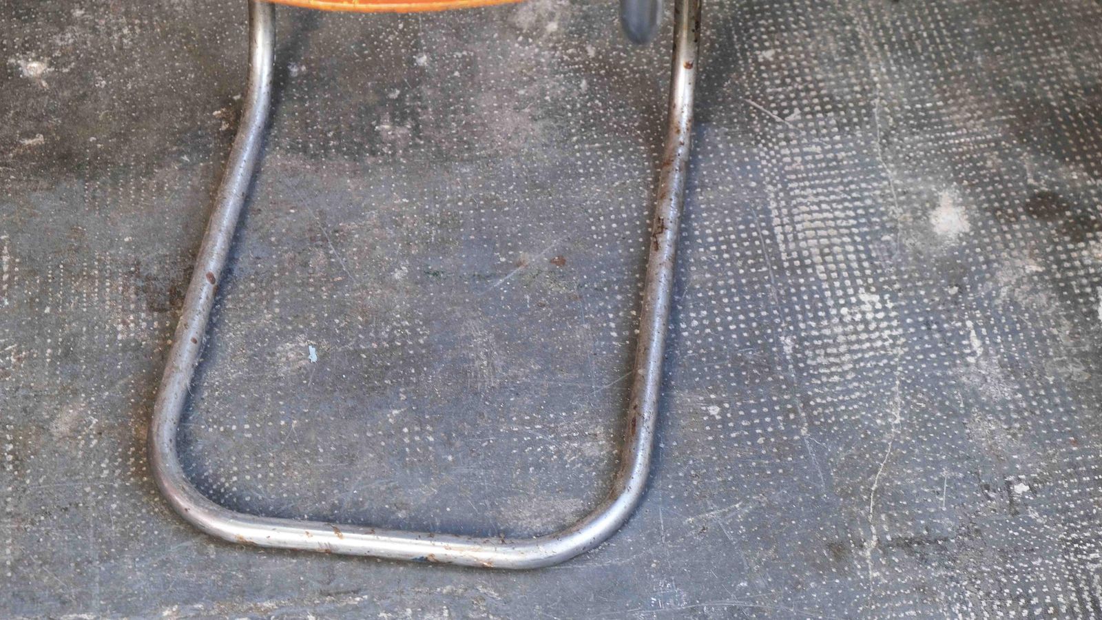 Bauhaus Cantilever Chair With Armrests In Orange From The 1930s photo buy