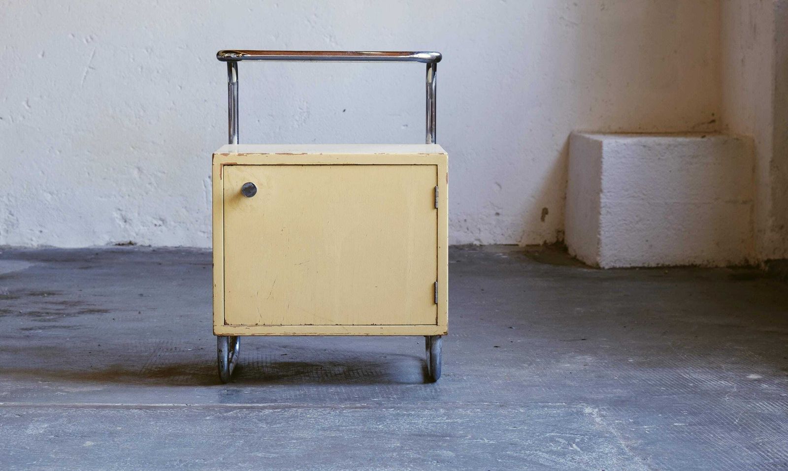 Tubular Steel Bedside Table In Bauhaus Style In Ivory photo furniture