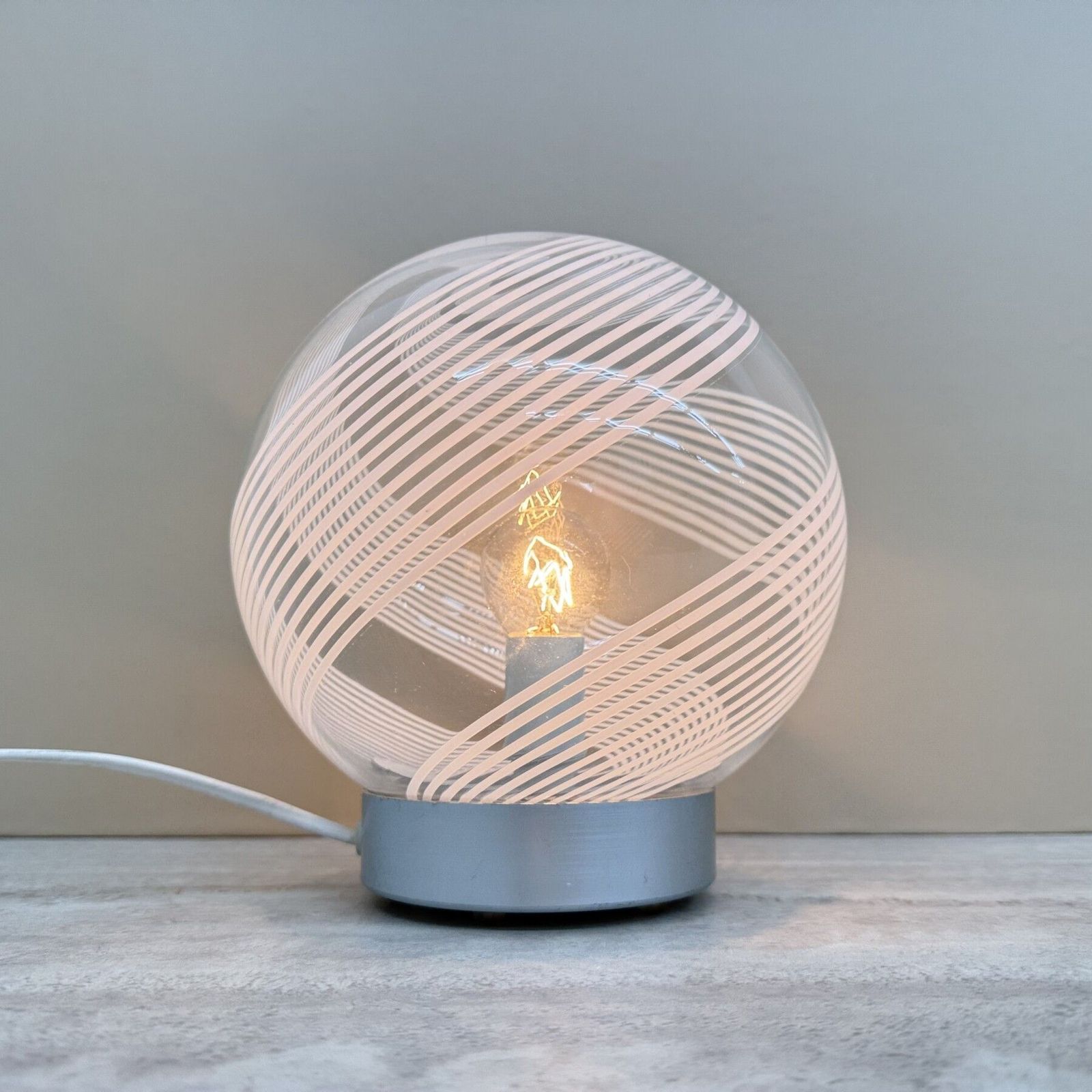 photo buy Mid-Century Design Tafellamp met Wervelglas, jaren 1970, Italië