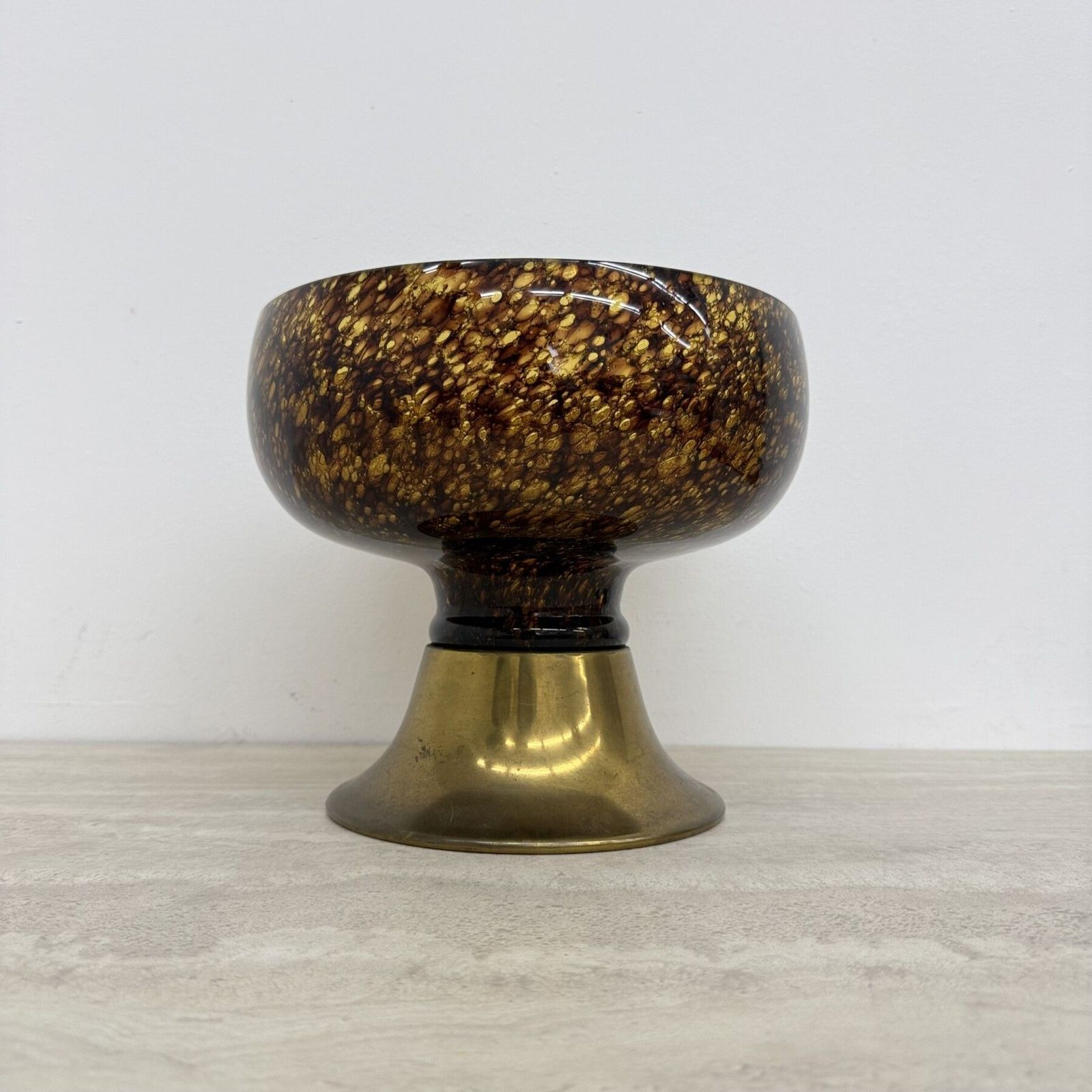 Italiaanse Murano-glazen schaal met messing middenstuk, jaren 1970 photo furniture