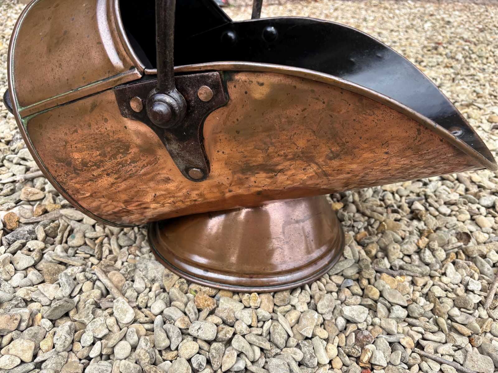Victorian Copper Helmet Coal/ Log Scuttle By Bulpitt & Sons Birmingham 1900 . photo furniture
