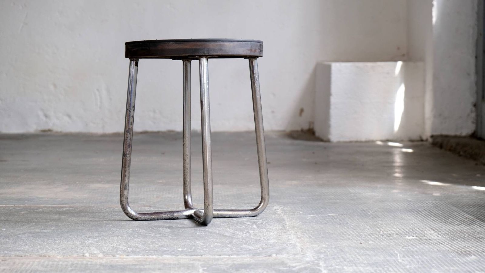 Round Bauhaus Stool In Chromed Tubular Steel, B77 Design photo for sale