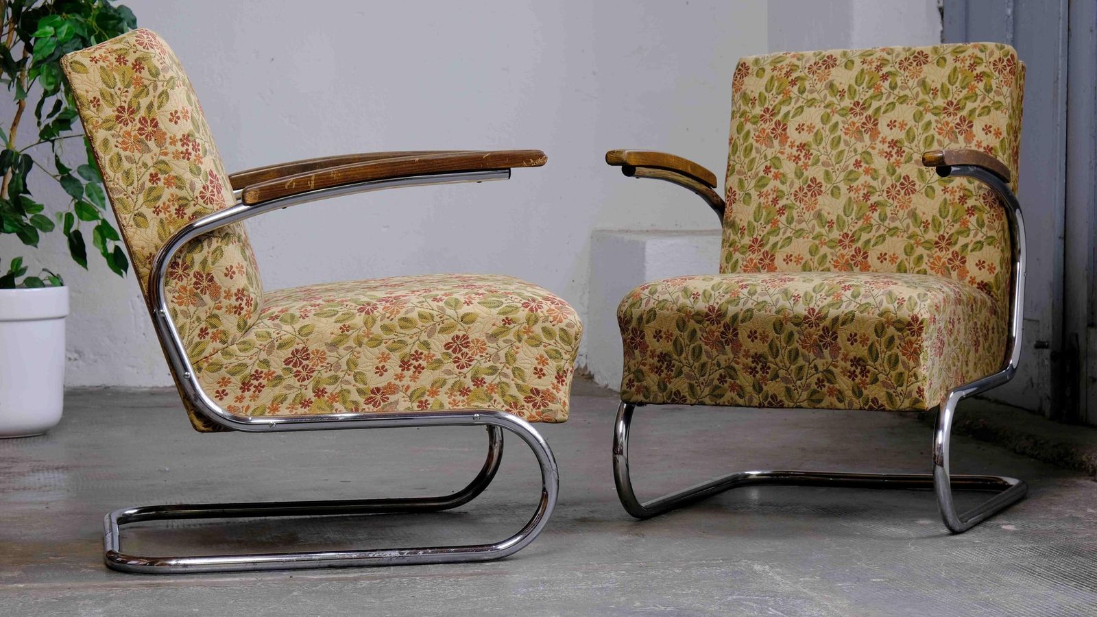 Bauhaus Armchair S 411 With Floral Pattern / Thonet License photo furniture