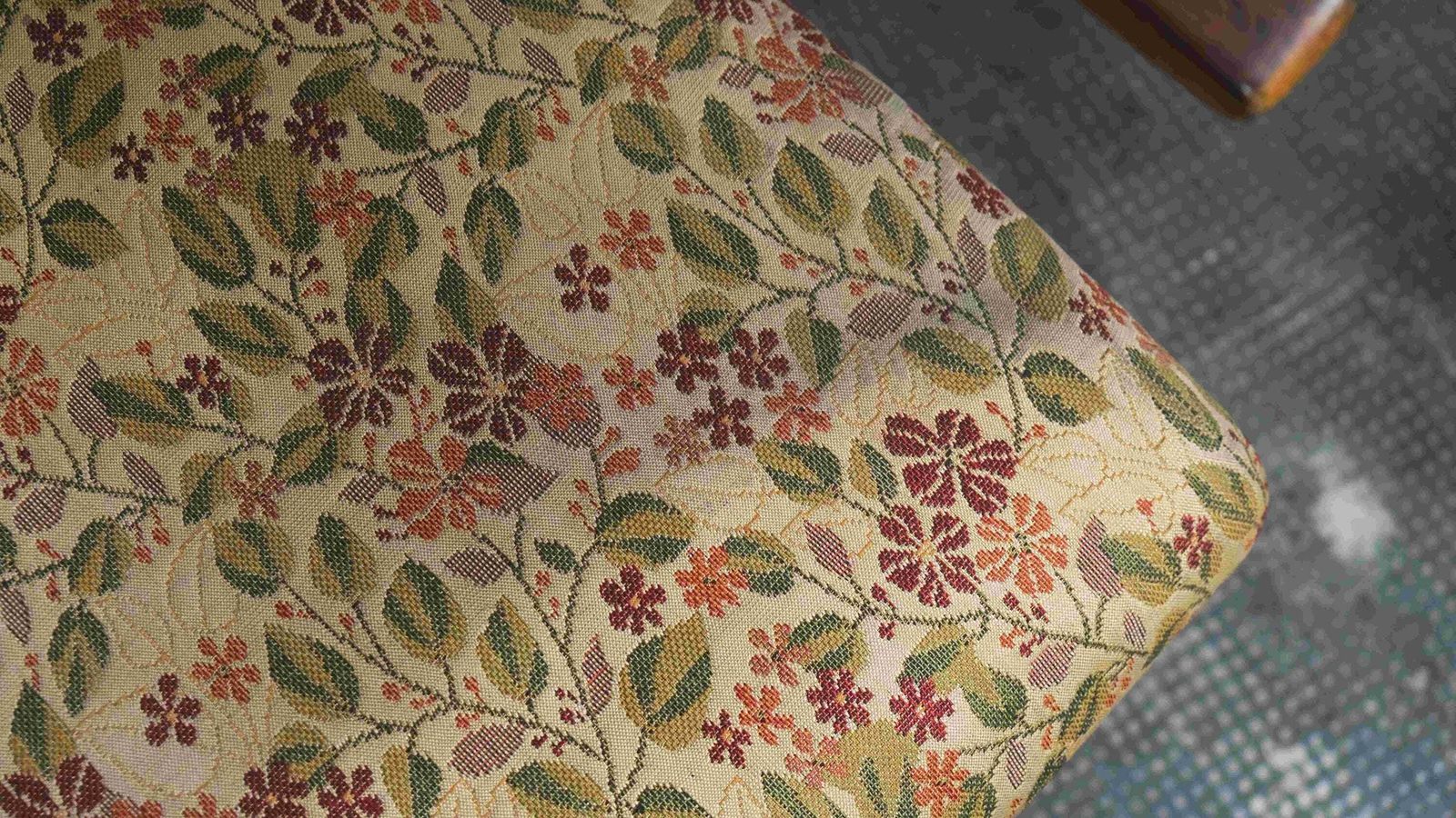 photo for sale Bauhaus Armchair S 411 With Floral Pattern / Thonet License