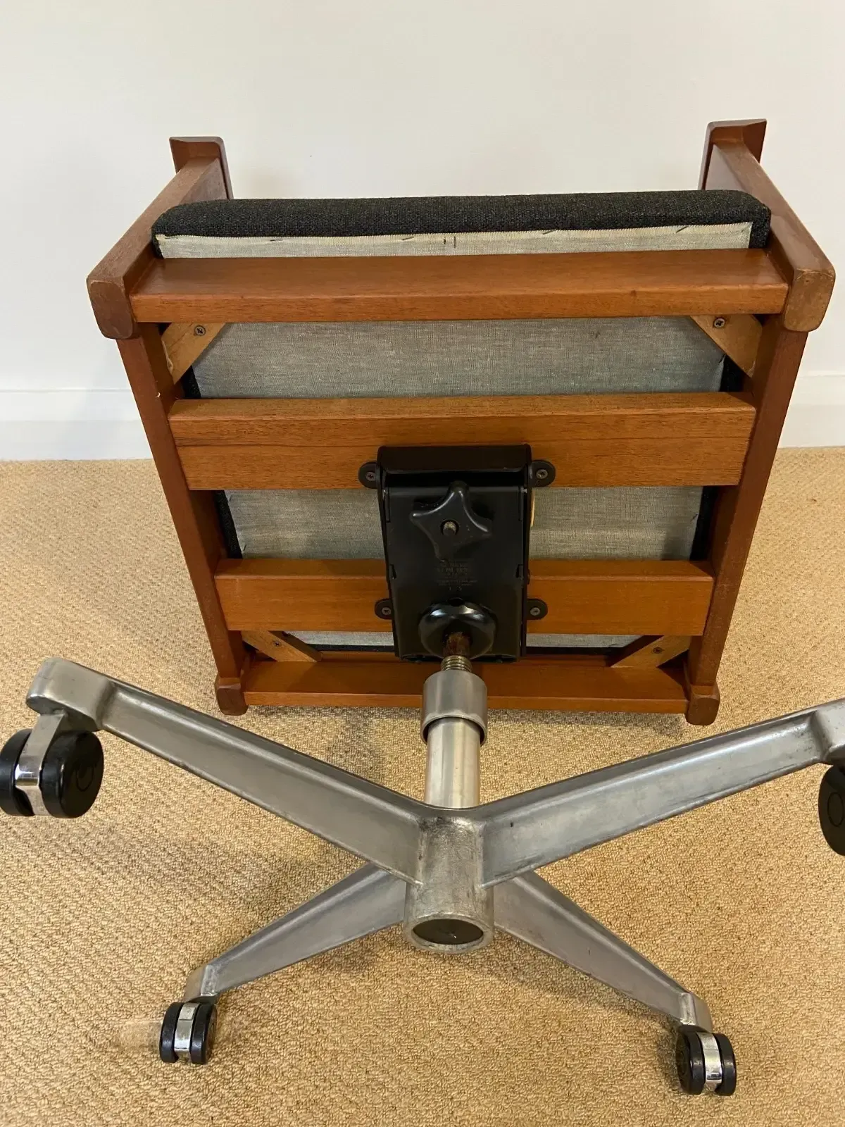 photo furniture Mid Century Teak Height Adjustable Swivel Office Chair By Doerner Of Canada