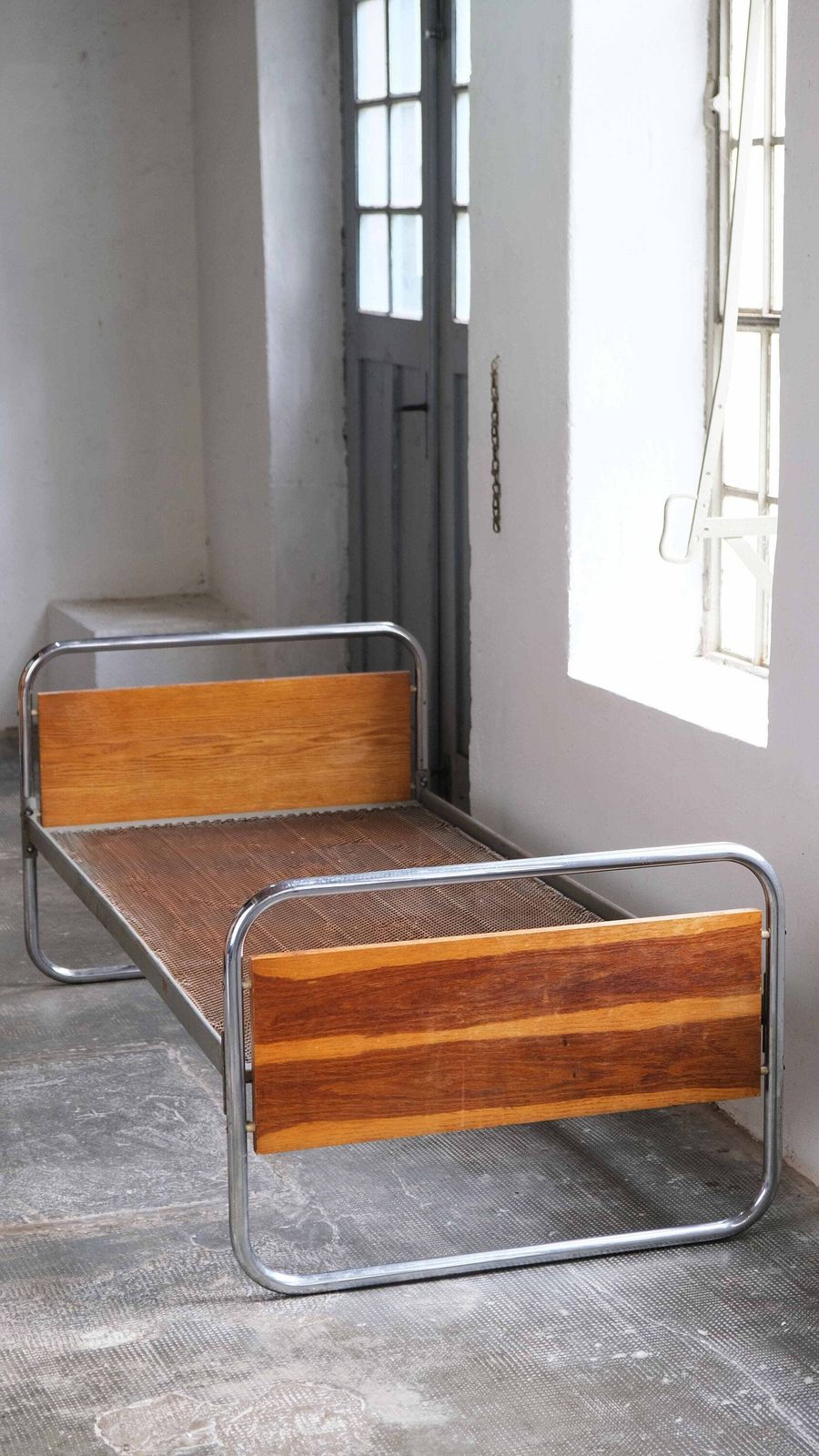 Bauhaus Bed Made Of Chrome Plated Steel Tubes (#1 Of 2) photo vintage