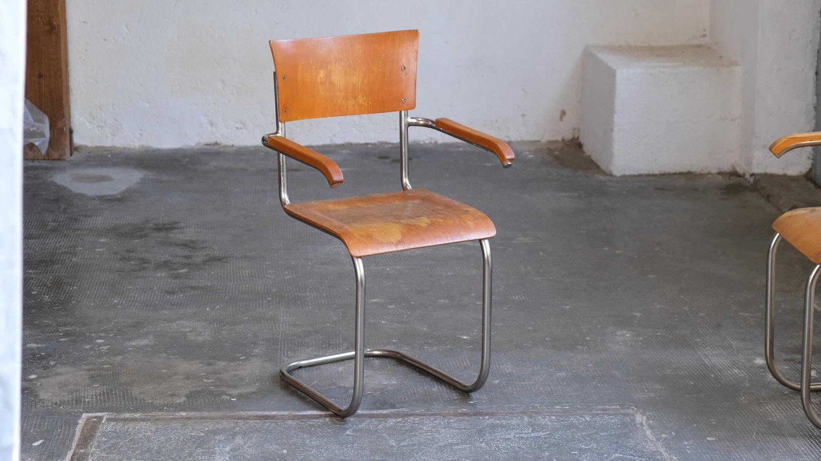Bauhaus Cantilever Chair S 43 F In Light Brown