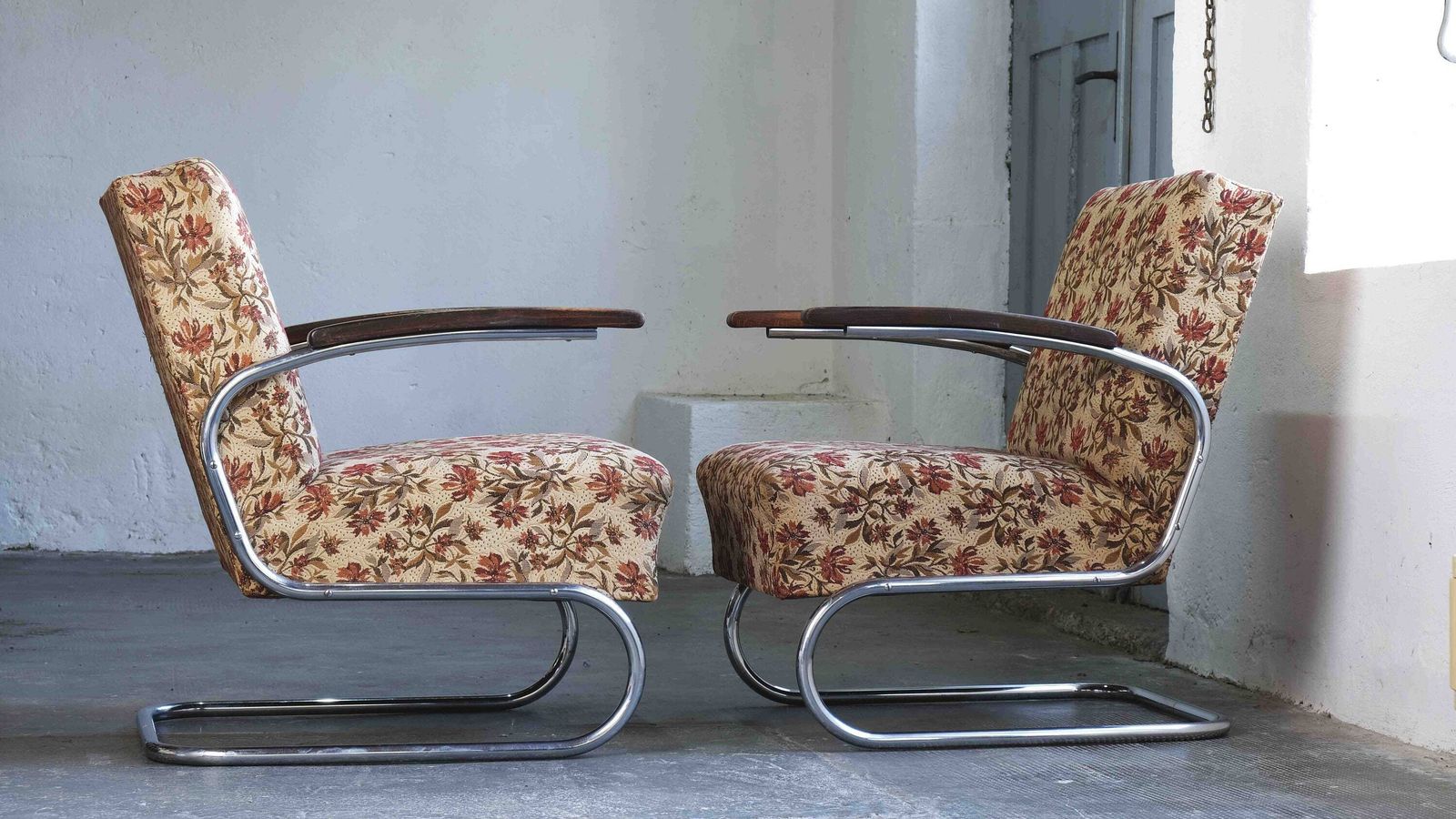 Bauhaus Armchair S 411 With Floral Pattern / Thonet License photo furniture