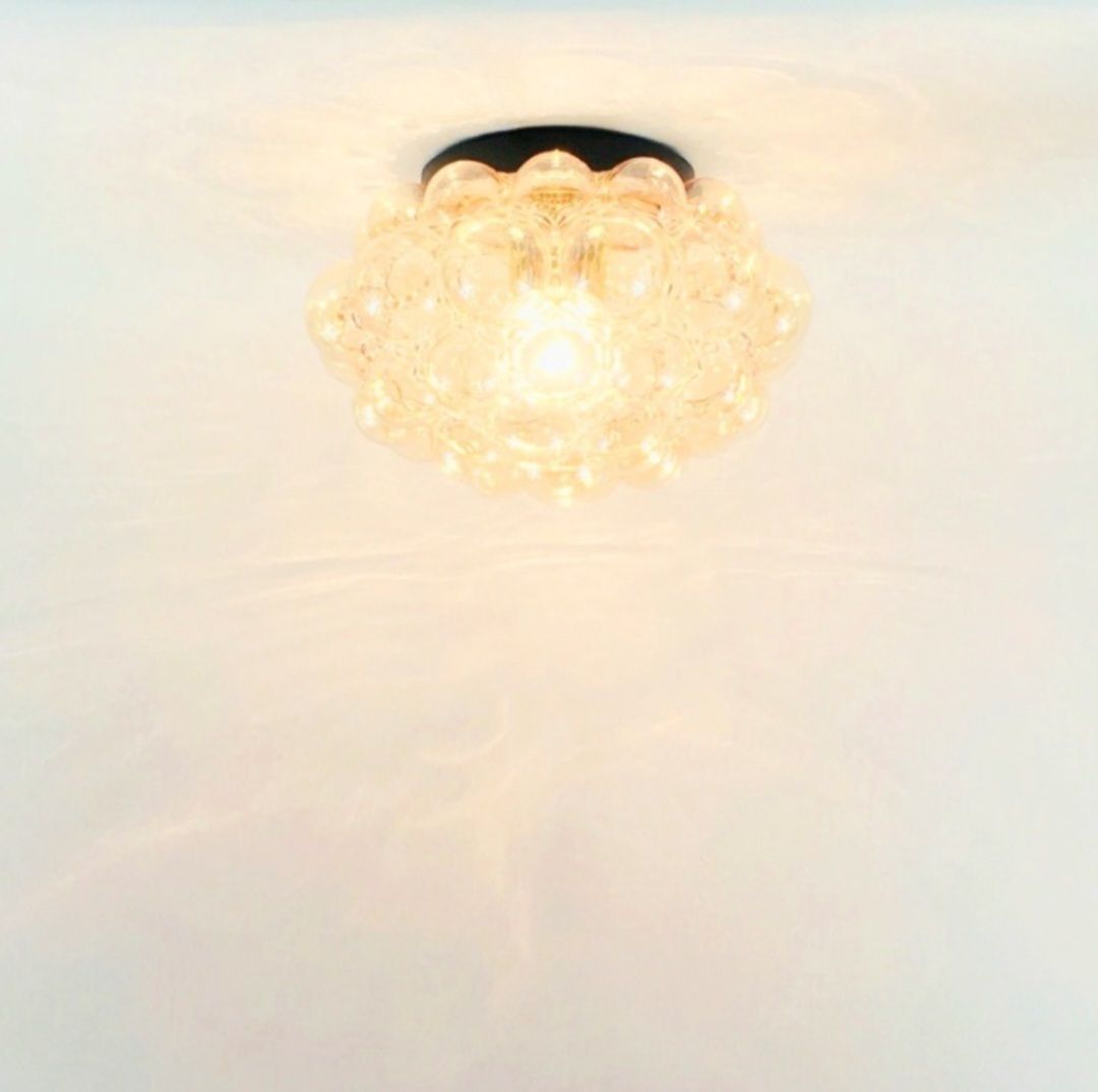 Paire de grands luminaires de plafond mid-century modern en verre bullé ambré, par Helena Tynell pour Limburg, Allemagne, années 1960/1970 photo vinterior