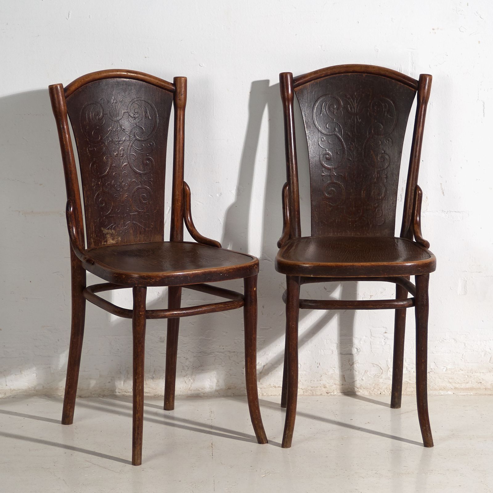 Antique Set Of 2 Bentwood Thonet Chairs – Central Europe, Circa 1900 1920