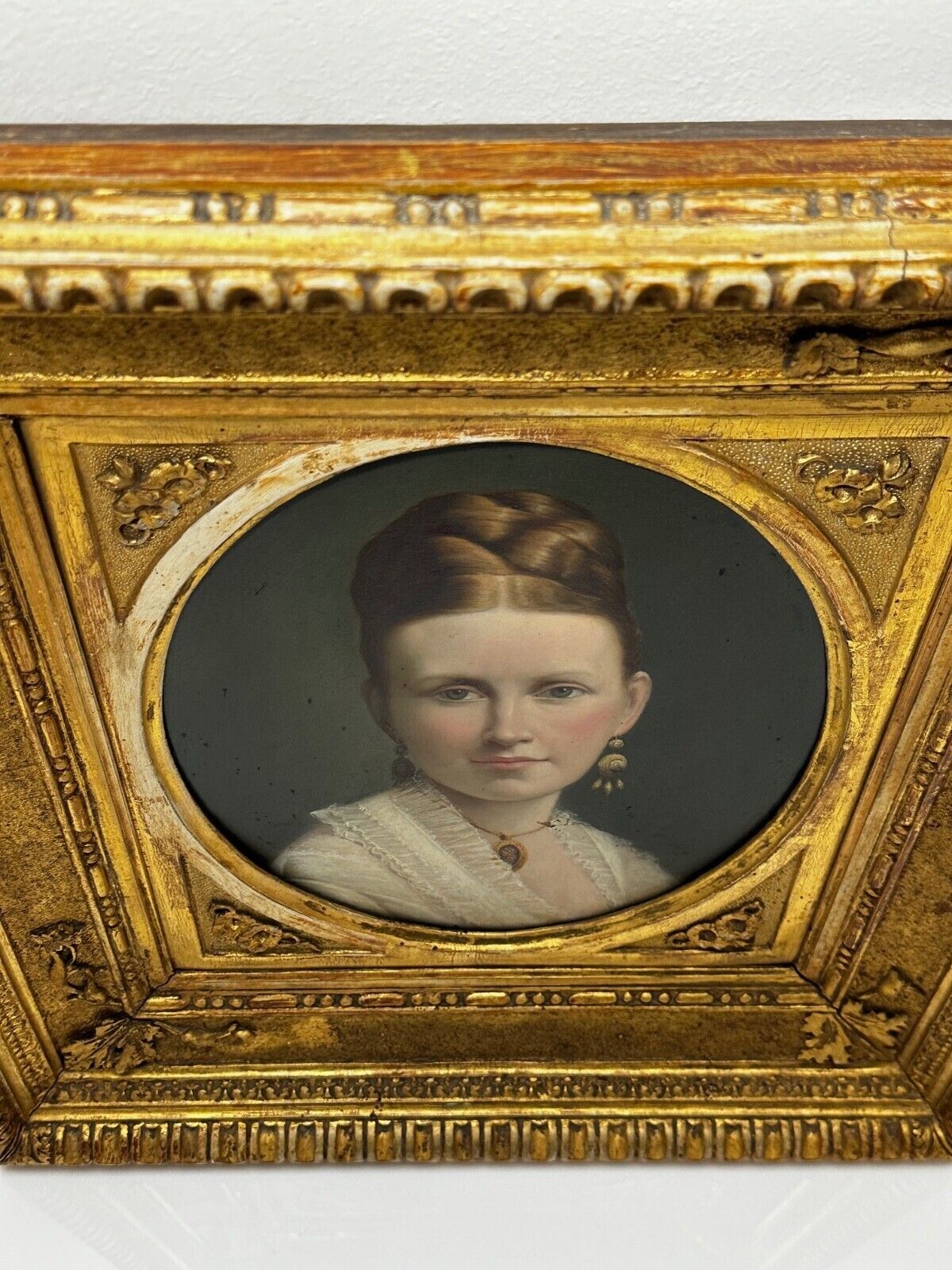 Victoriaans 19e-eeuws olieverfportret van een jonge Haagse dame van adel photo vintage