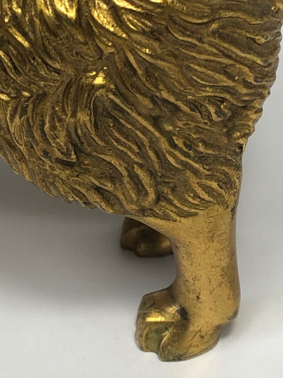photo furniture Antiek art deco verguld bronzen Spitz hond auto-mascotte gesigneerd A G Ward