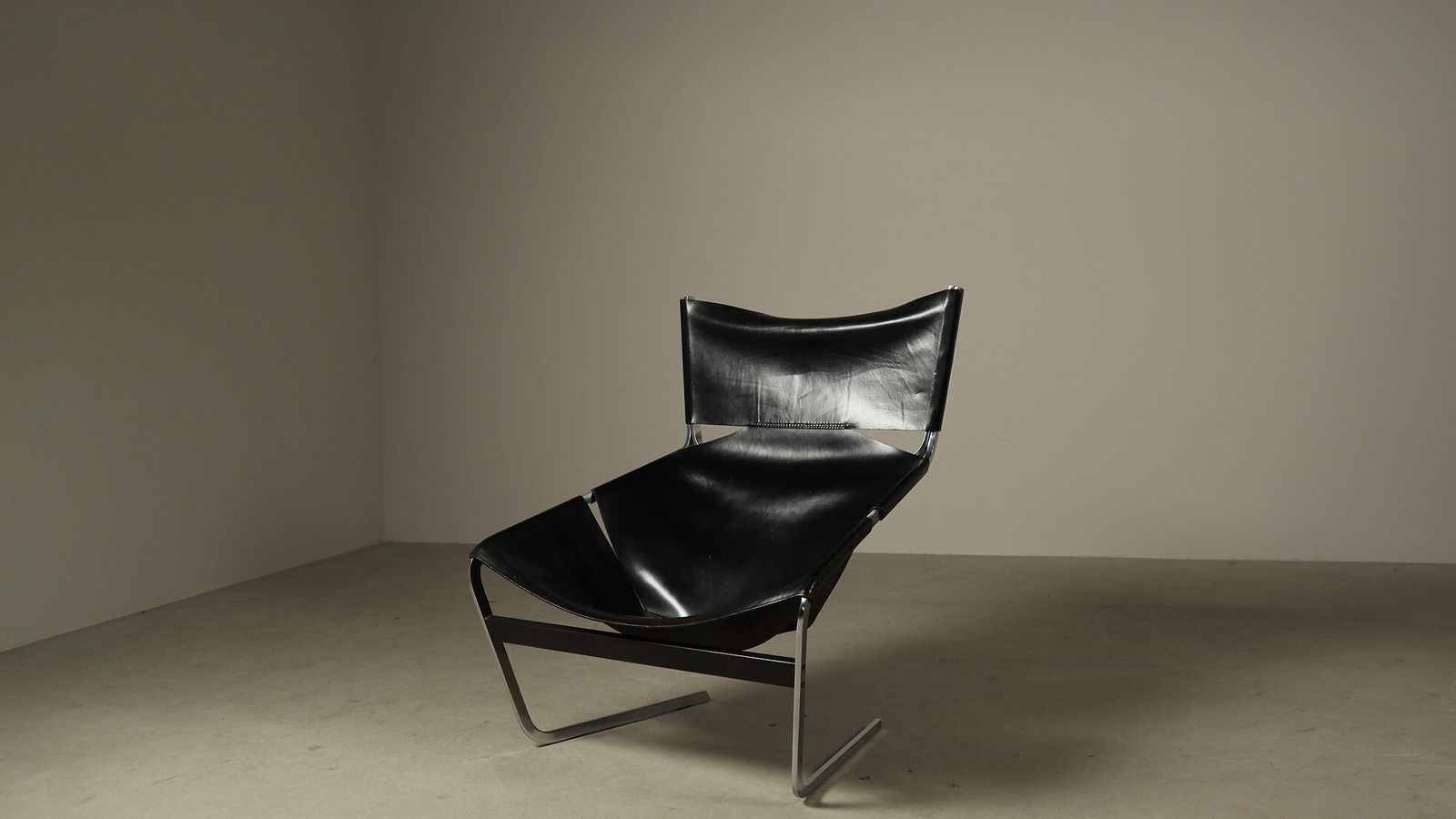 photo for sale Pierre Paulin F444 Lounge Chair For Artifort, Netherlands, 1960s