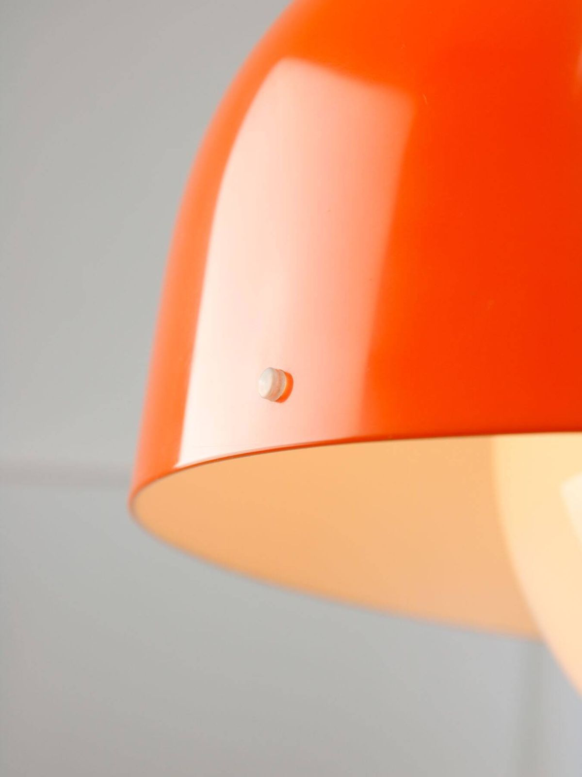 Grote Space Age hanglamp van Guzzini in oranje, jaren 1970 photo furniture
