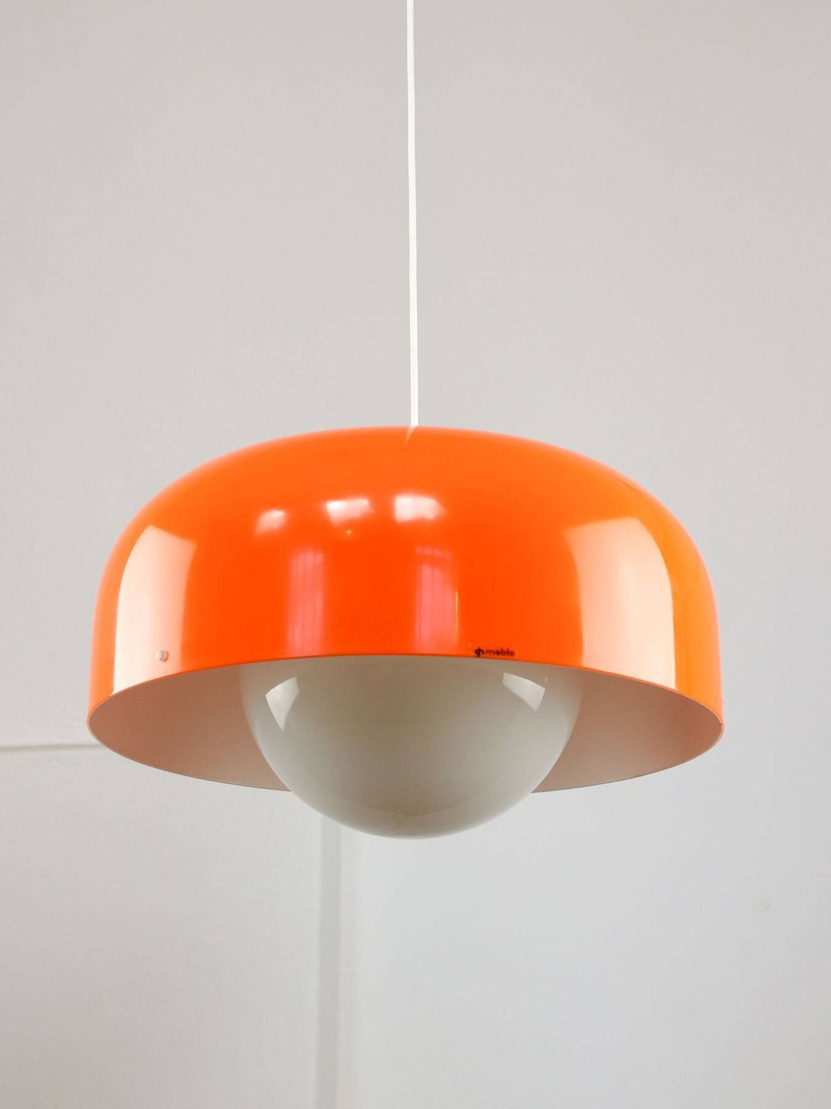 photo furniture Grote Space Age hanglamp van Guzzini in oranje, jaren 1970