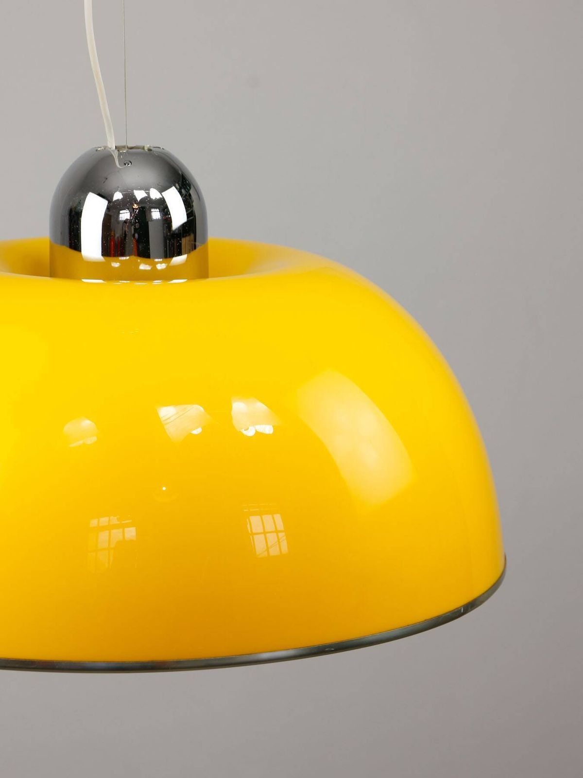 Zeldzame grote gele Space Age hanglamp van Guzzini, jaren 1970 photo vinterior