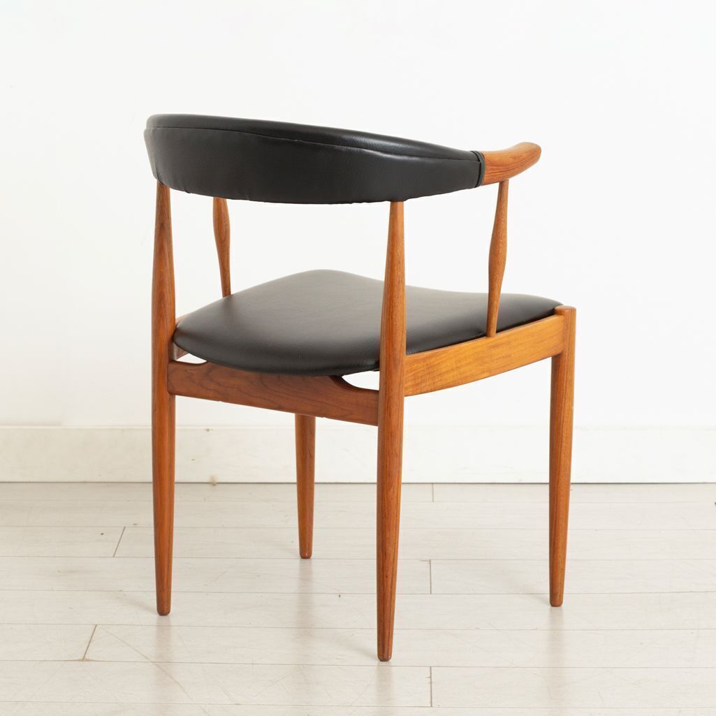 Set Of 8 Midcentury Danish Model Ba113 Dining Chairs In Teak By Johannes Andersen For Brdr C.1965, Newly Reupholstered photo vinterior