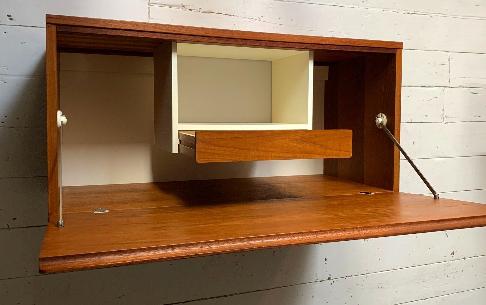 Mid Century Teak Beaver & Tapley 33 Floating Bureau / Desk / Cabinet photo for sale