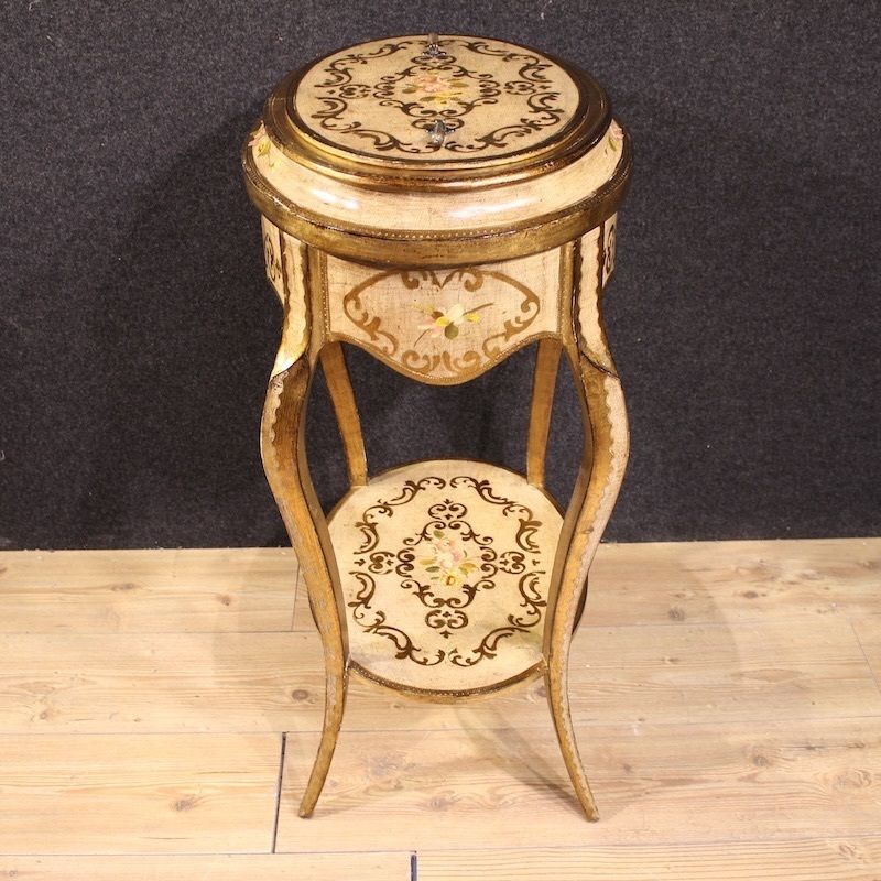 Table d'appoint toscane laquée, dorée et peinte, XXe siècle photo vintage