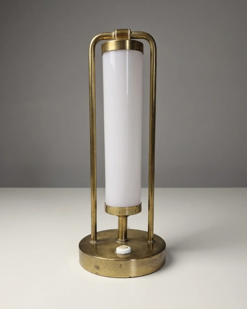 Bauhaus Tafellamp Messing & Opaalwit Glas, Jaren 1930, Tsjechië photo 540.0