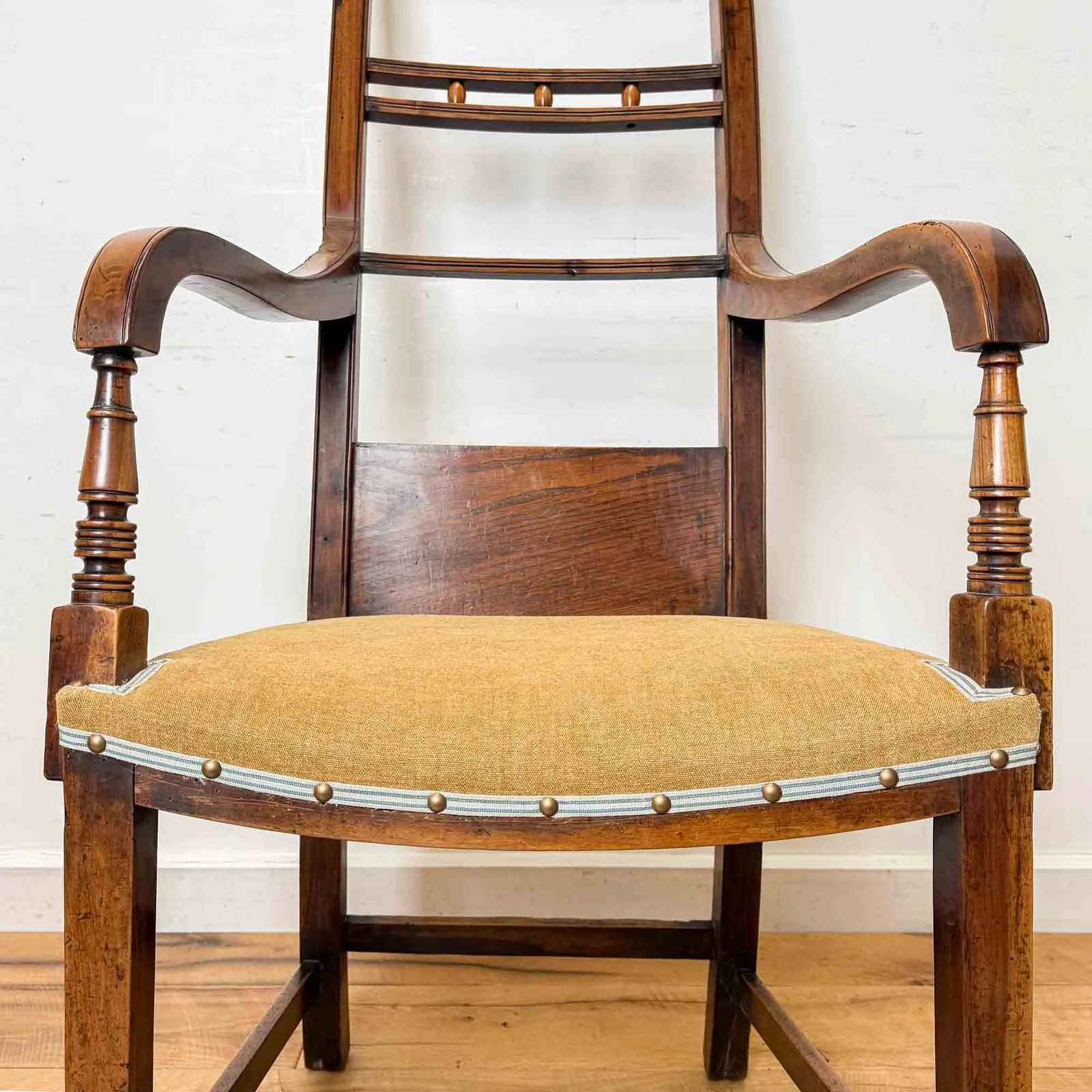 photo vintage Regency Period Fruitwood And Elm High Back Chair
