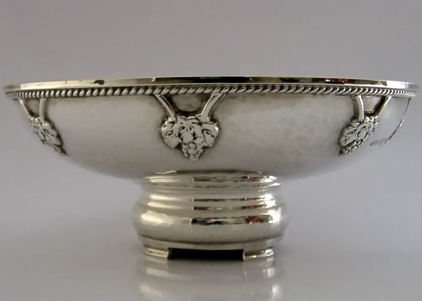 Rare A E Jones 230g Sterling Silver Grape Bowl Tazza English Arts & Crafts photo 659.99