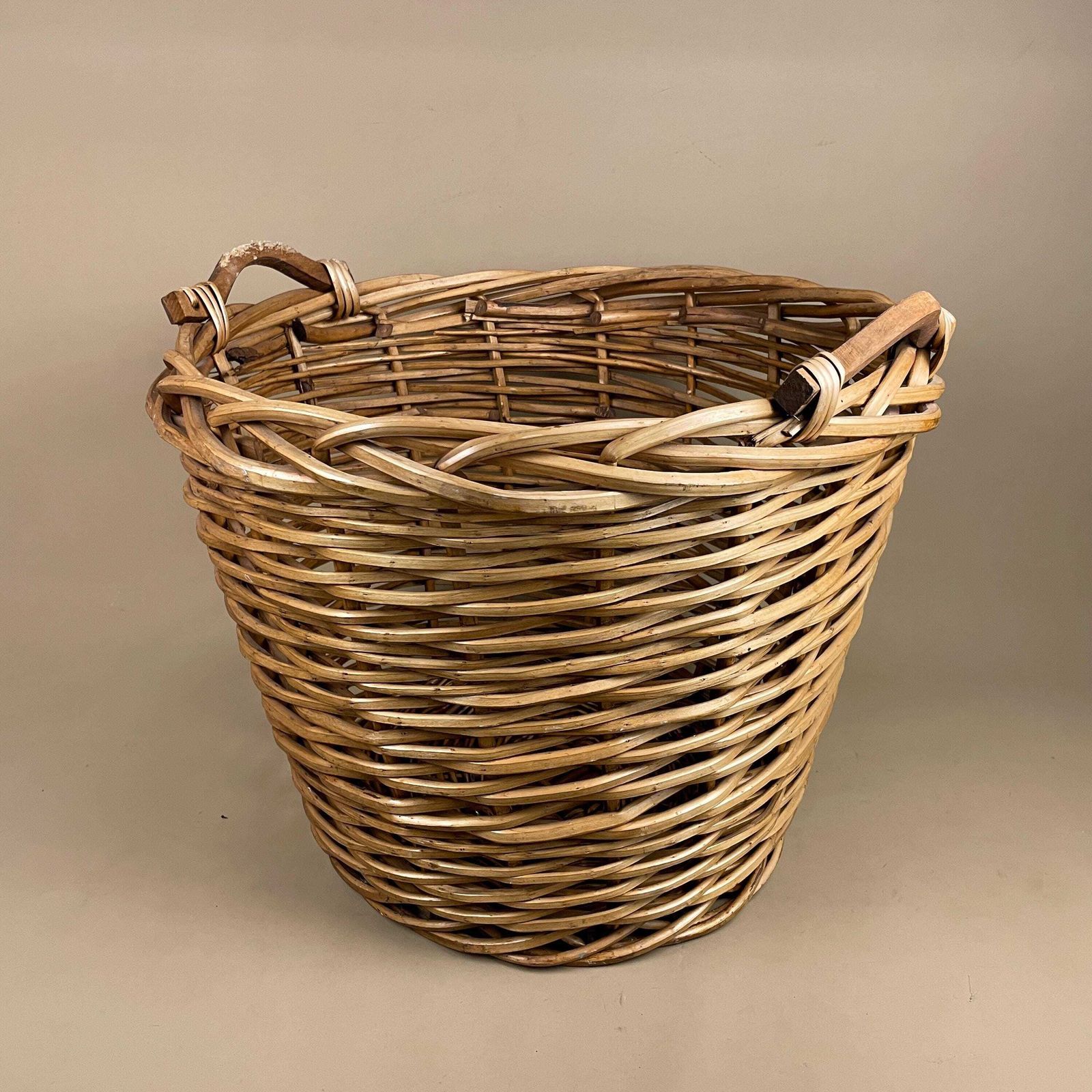 Large Round Basket Woven Wicker Brown Antique Storage Farmhouse Cottage Cane Wood Handles Logs Fireplace Fire Side Cylinder Wooden
