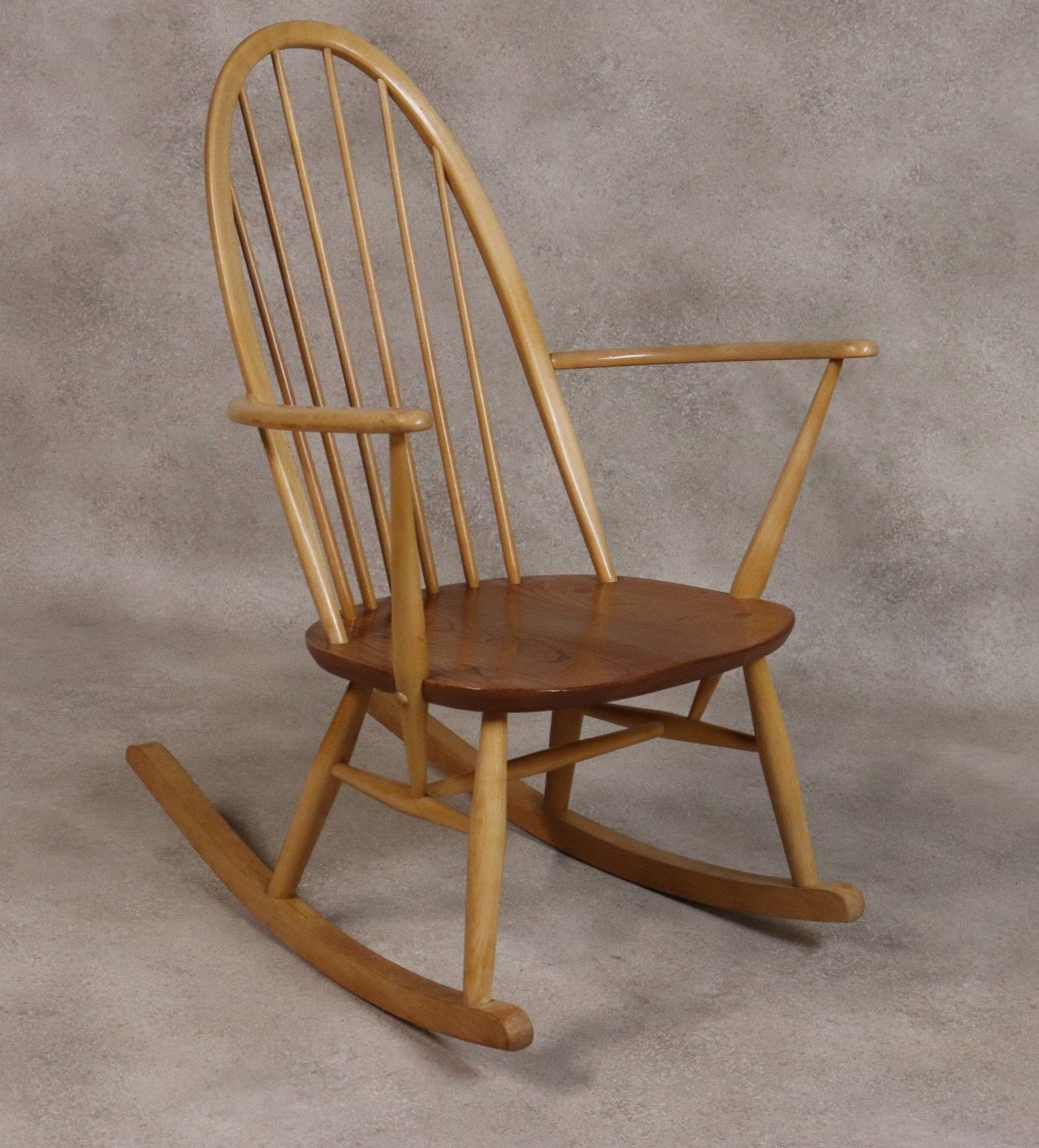 Vintage Ercol Windsor Quaker Rocking Chair Model 428 Blonde photo Furniture