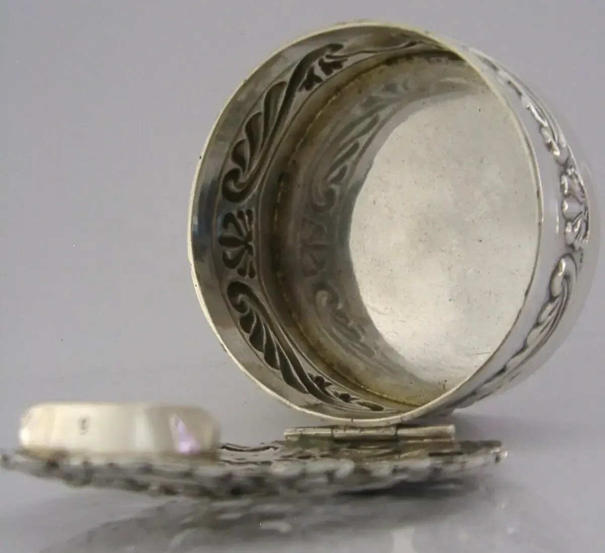Boîte ajourée en argent sterling Edward VII, 74 g, d'époque, 1900 photo vintage