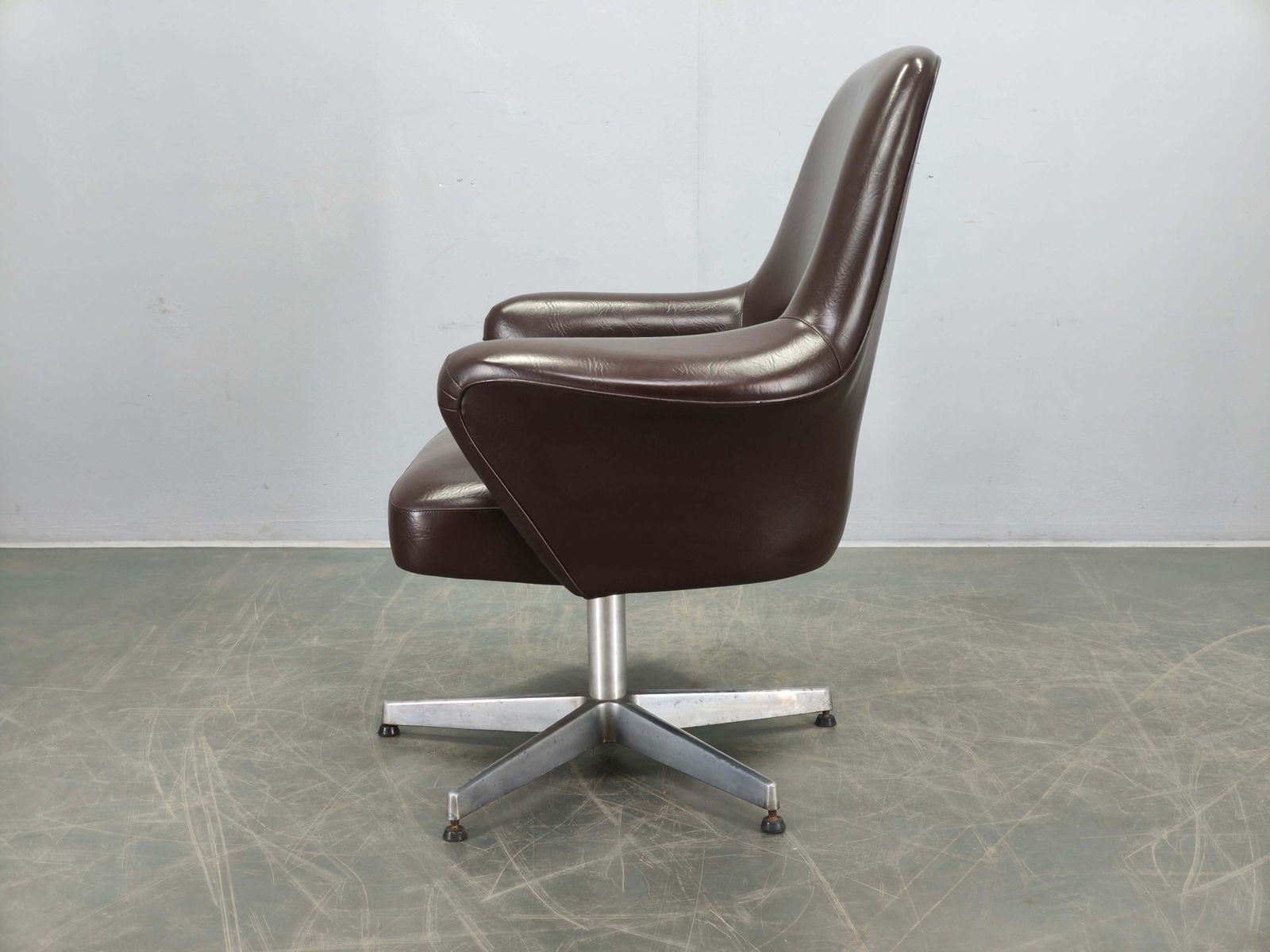 679.0 Mobiltecnica Torino Italiaanse Draaibare Loungestoel, ca. jaren 1960 photo