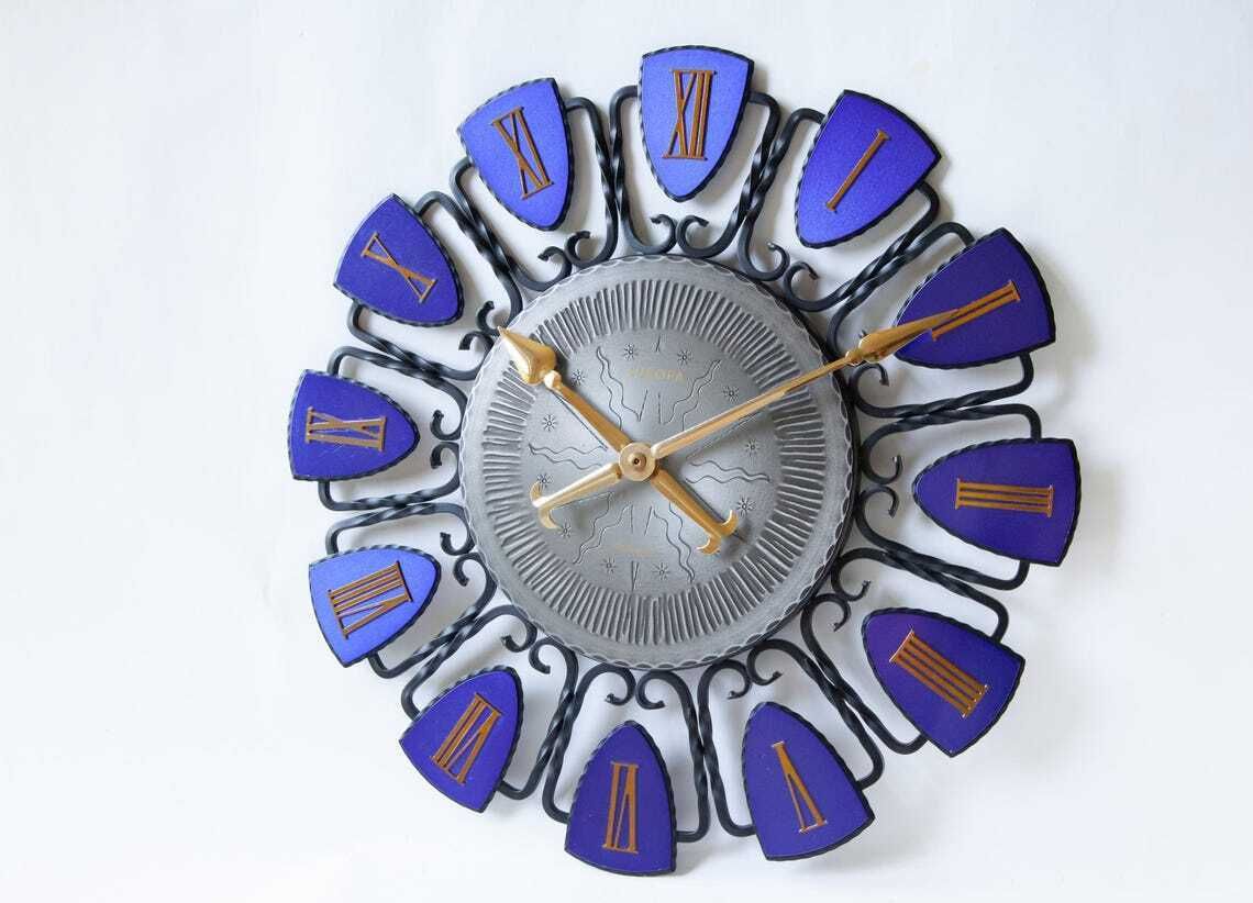 1960s Europa Smeedijzeren Wandklok Mid-Century Atomic Duitsland Modernisme Starburst Junghans Blauw Goud photo Woonaccessoires