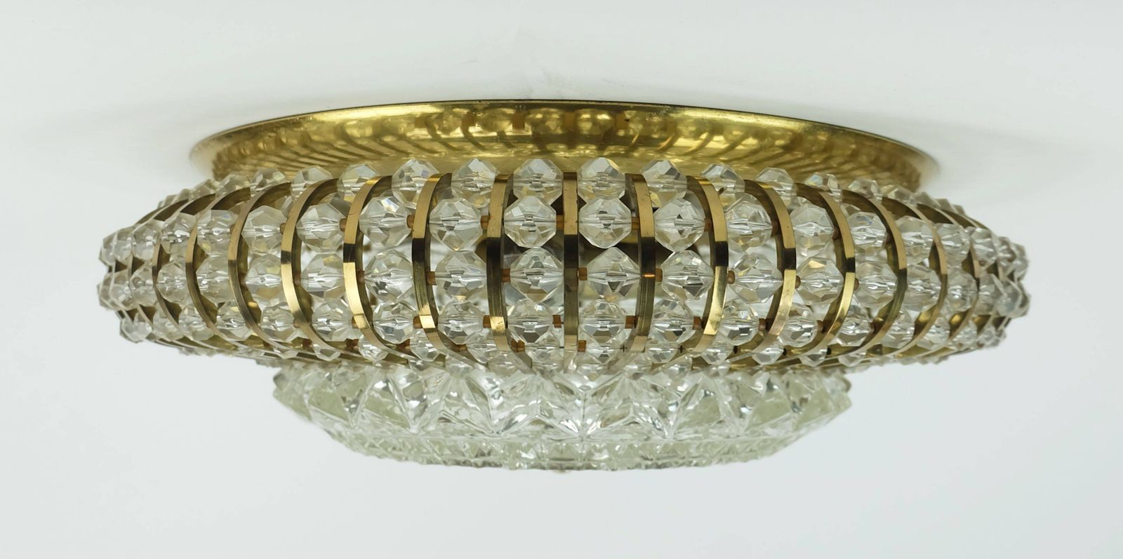 Glamoureuze plafondlamp uit de jaren 1960, messing en glas photo furniture