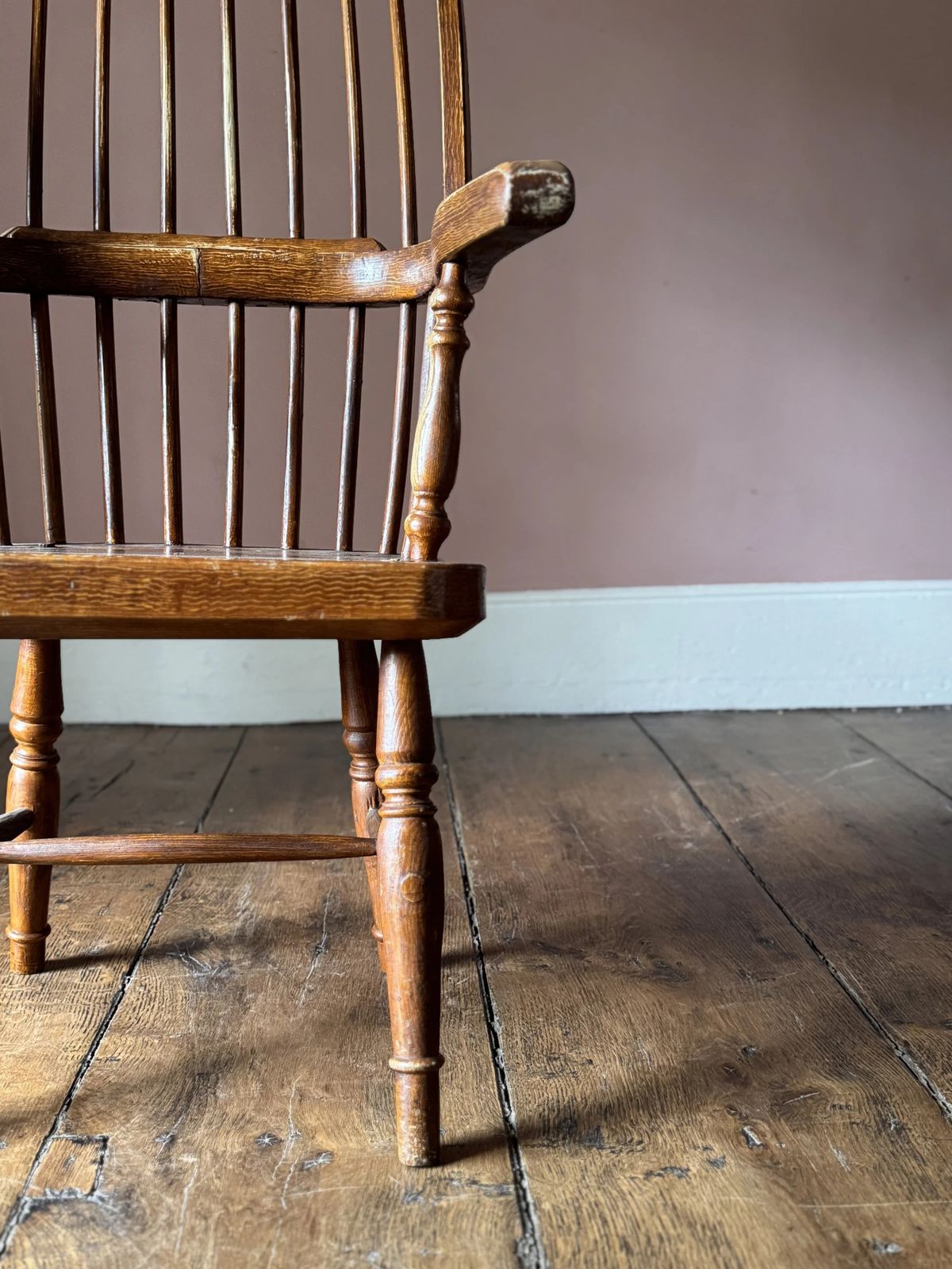 photo vinterior 19th Century Welsh Stick Chair With Original Scumble Paint Finish