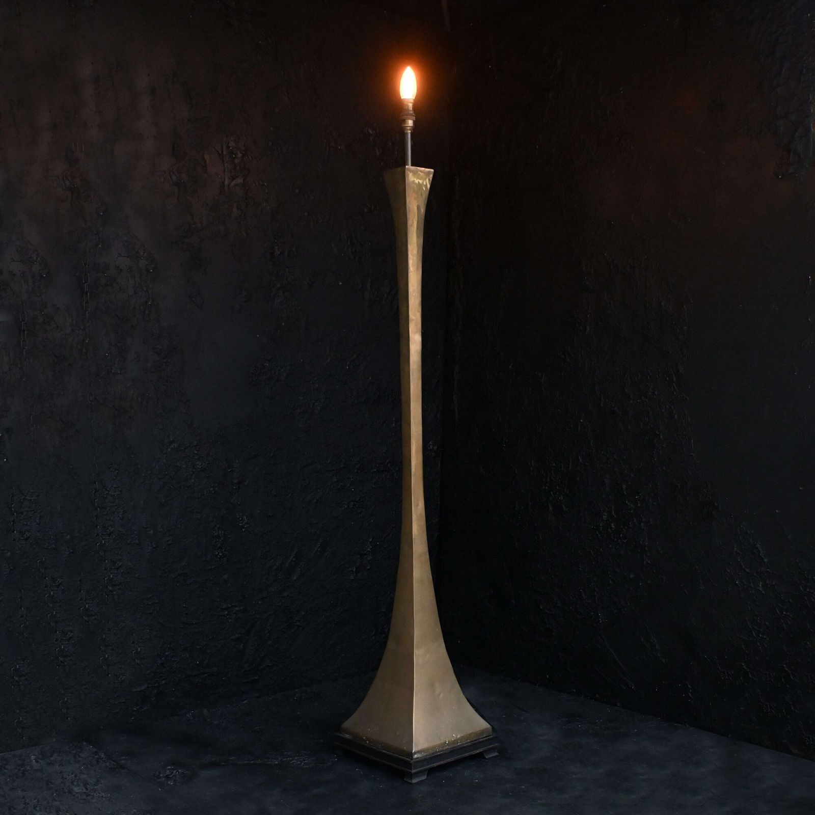 Stewart Ross James Brass Sculptural Floor Lamp photo Lighting