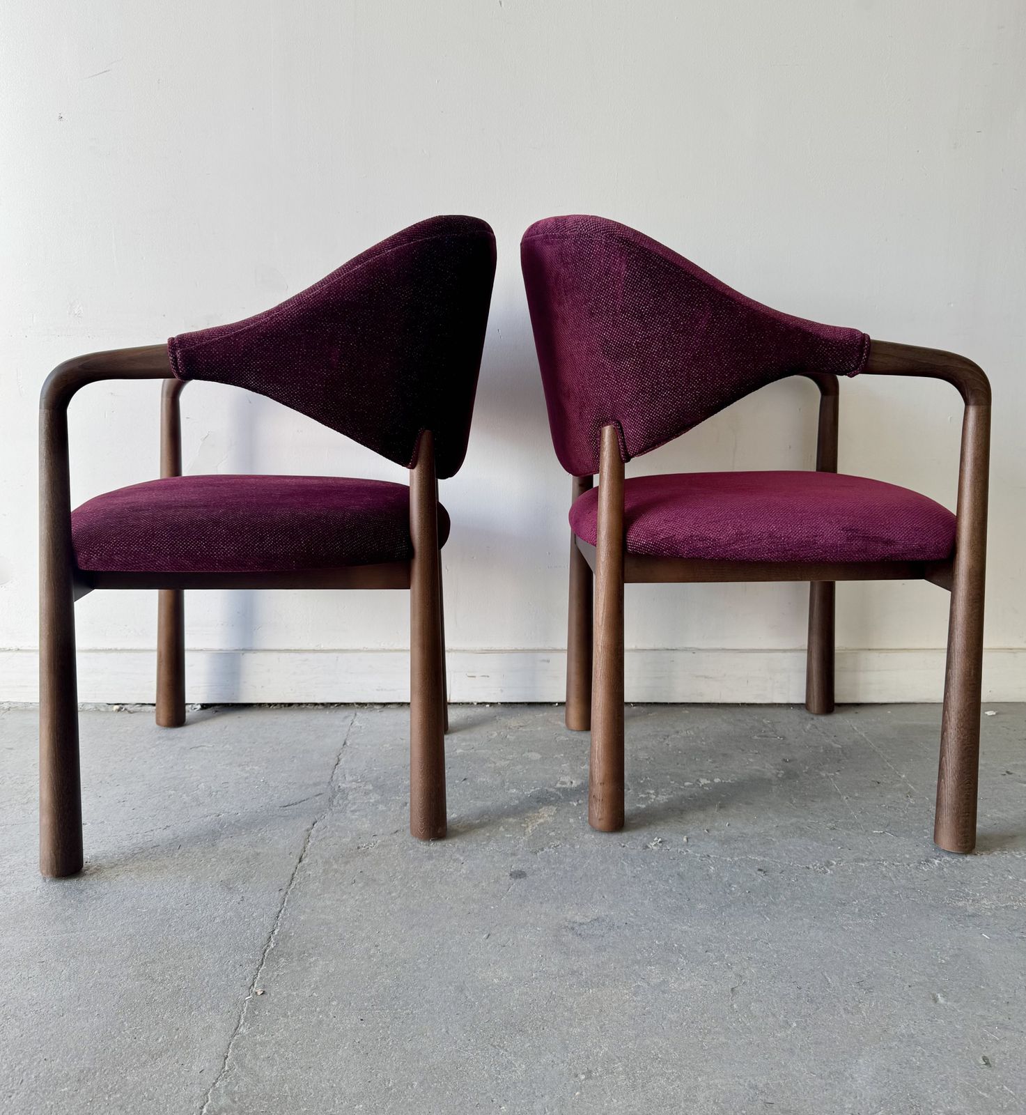 Pair Of Purple Velvet Dining Chairs With Arms By Casa Padrino photo Furniture