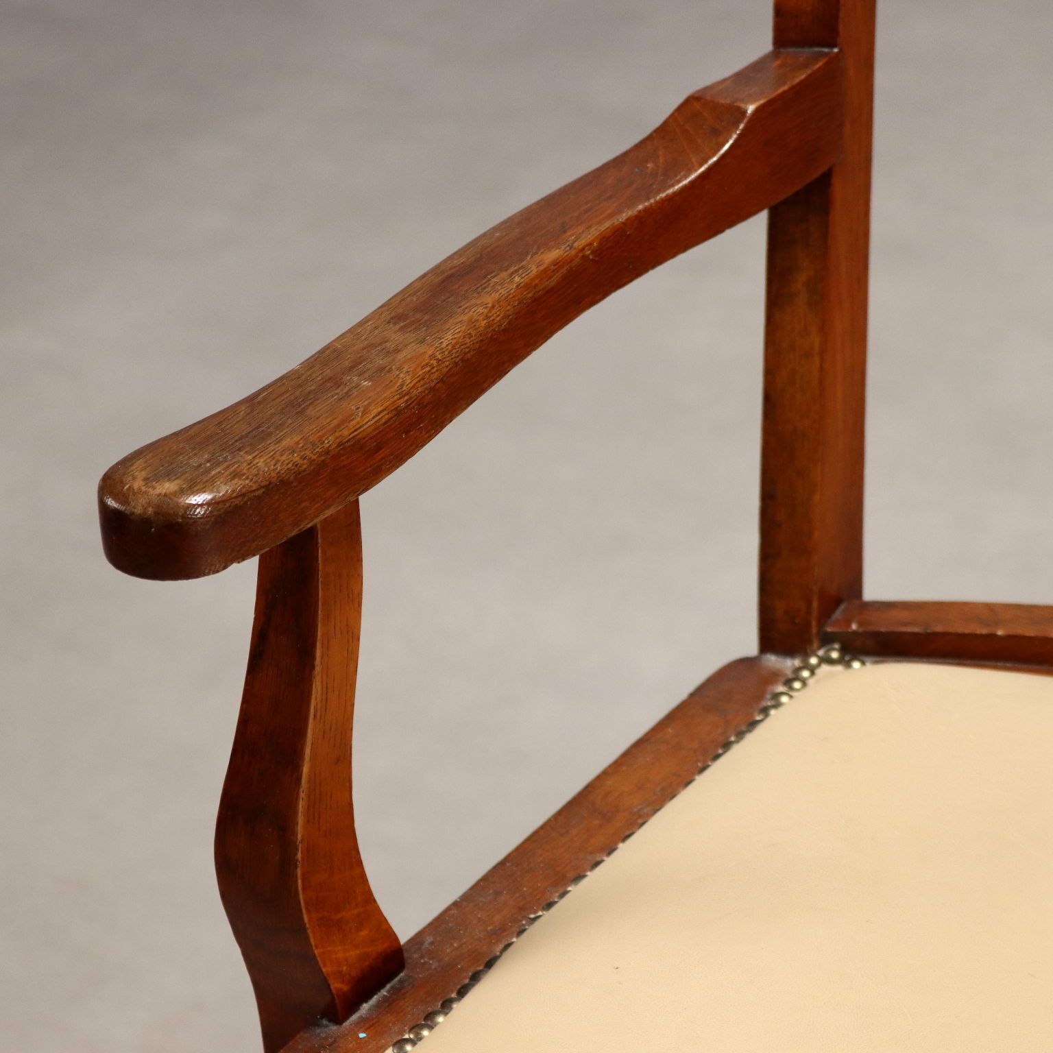 Fauteuil pivotant d'époque en chêne à roulettes, Royaume-Uni, XXe siècle photo vinterior