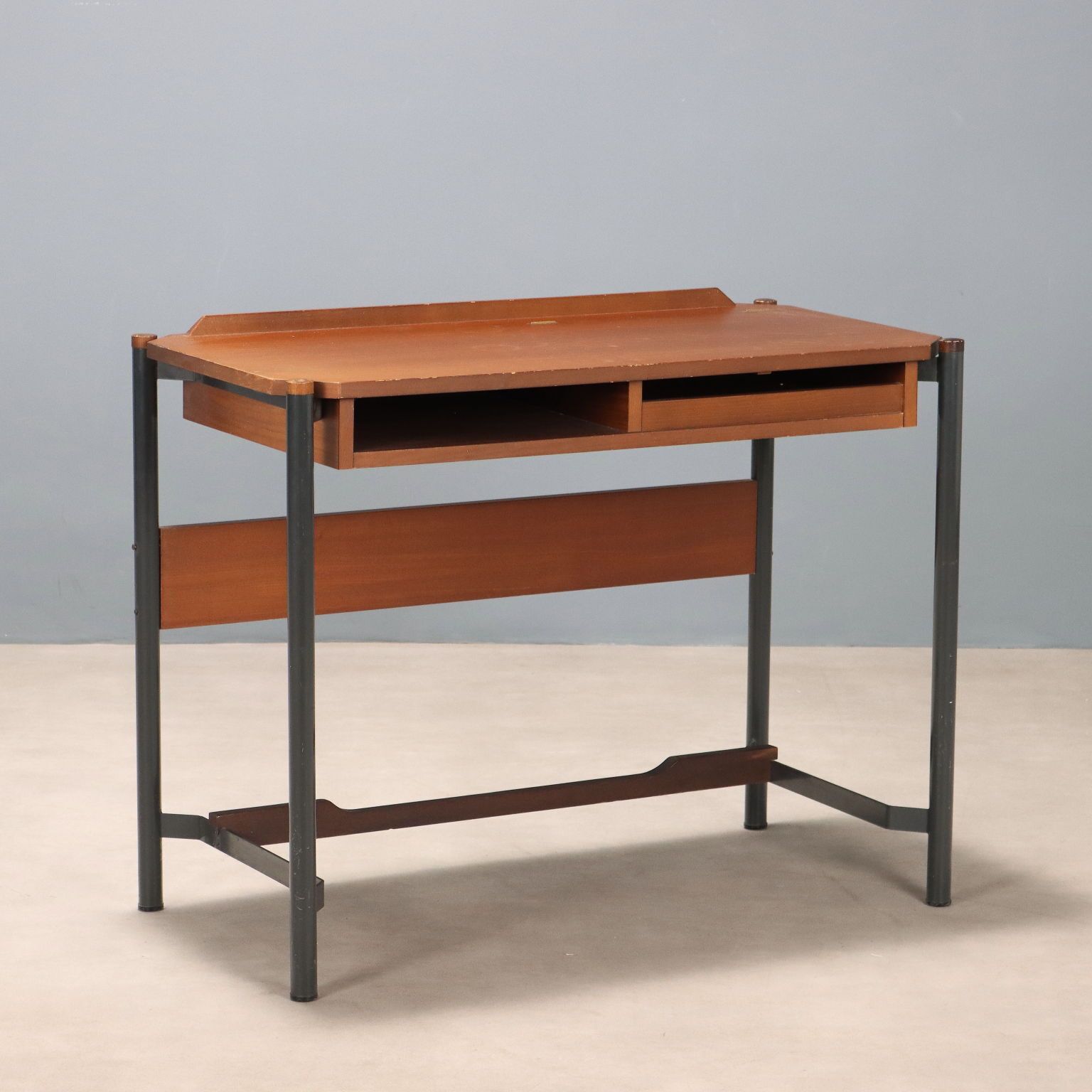 Vintage kaptafel, mahoniehouten fineer, Italiaans design, jaren 1960