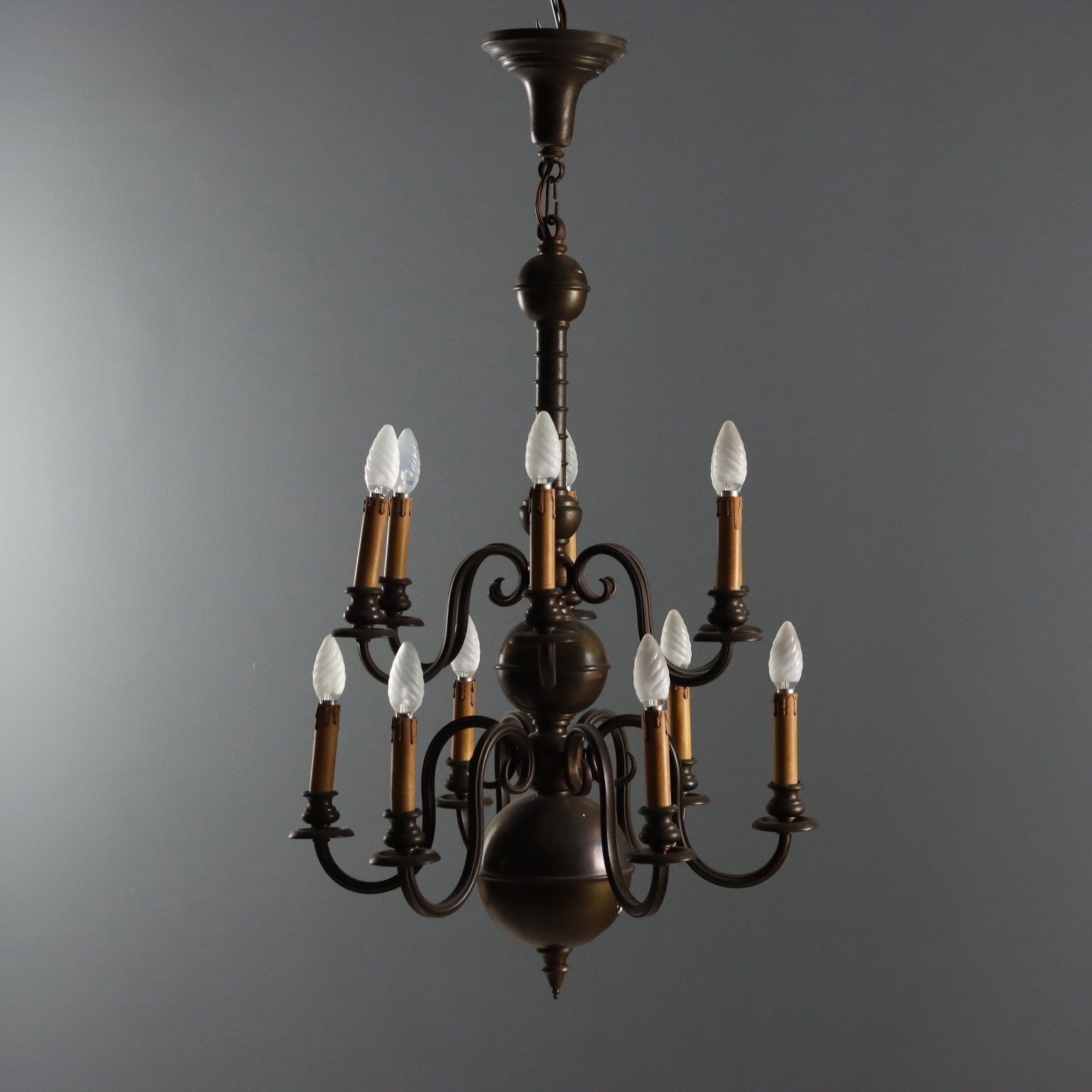 Lustre d'époque en bronze et verre 12 lumières, Pays-Bas, début du XXe siècle photo 600.0