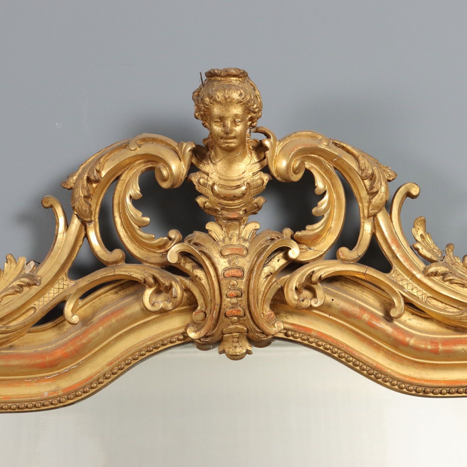Coppia Di Specchiere Intagliate E Dorate photo Woonaccessoires